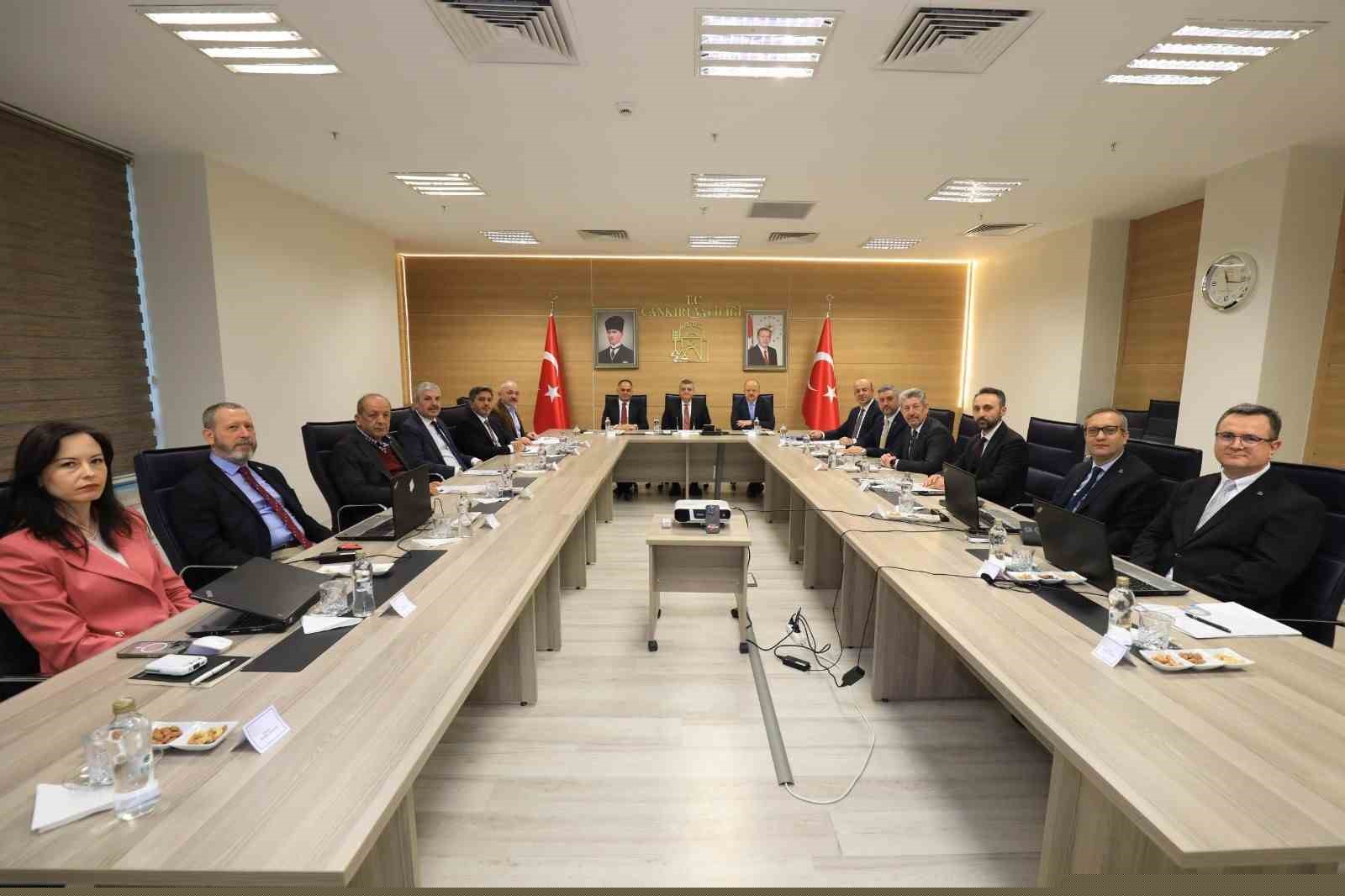 KUZKA Yönetim Kurulunda bölgesel kalkınma, destek ve çalışmalar ele alındı
KUZKA Yönetim Kurulunda bölgesel kalkınma, destek ve çalışmalar ele alındı