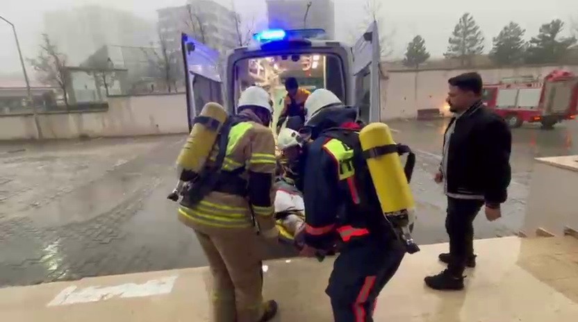 KYK yurtlarında yangın tatbikatı gerçeği aratmadı
