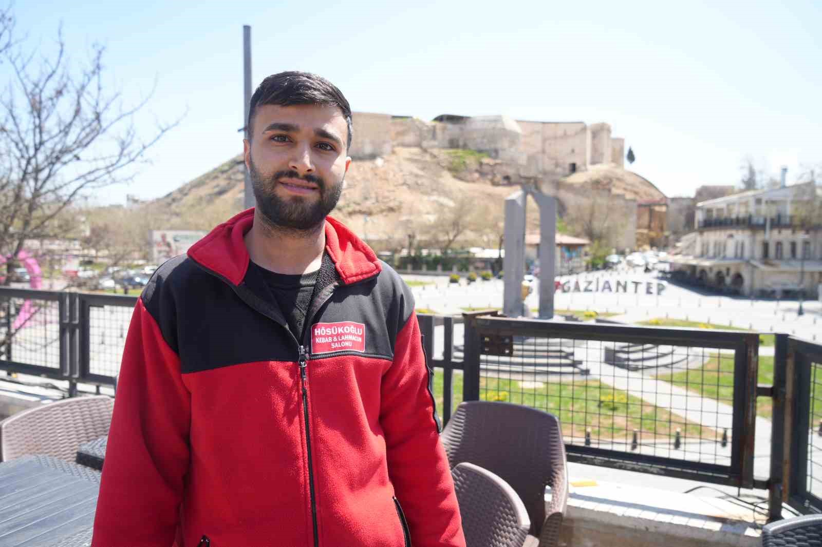 LGS çıkışı verdiği röportajla gündem olmuştu: Yıllar sonra kebap ustası olarak ortaya çıktı
