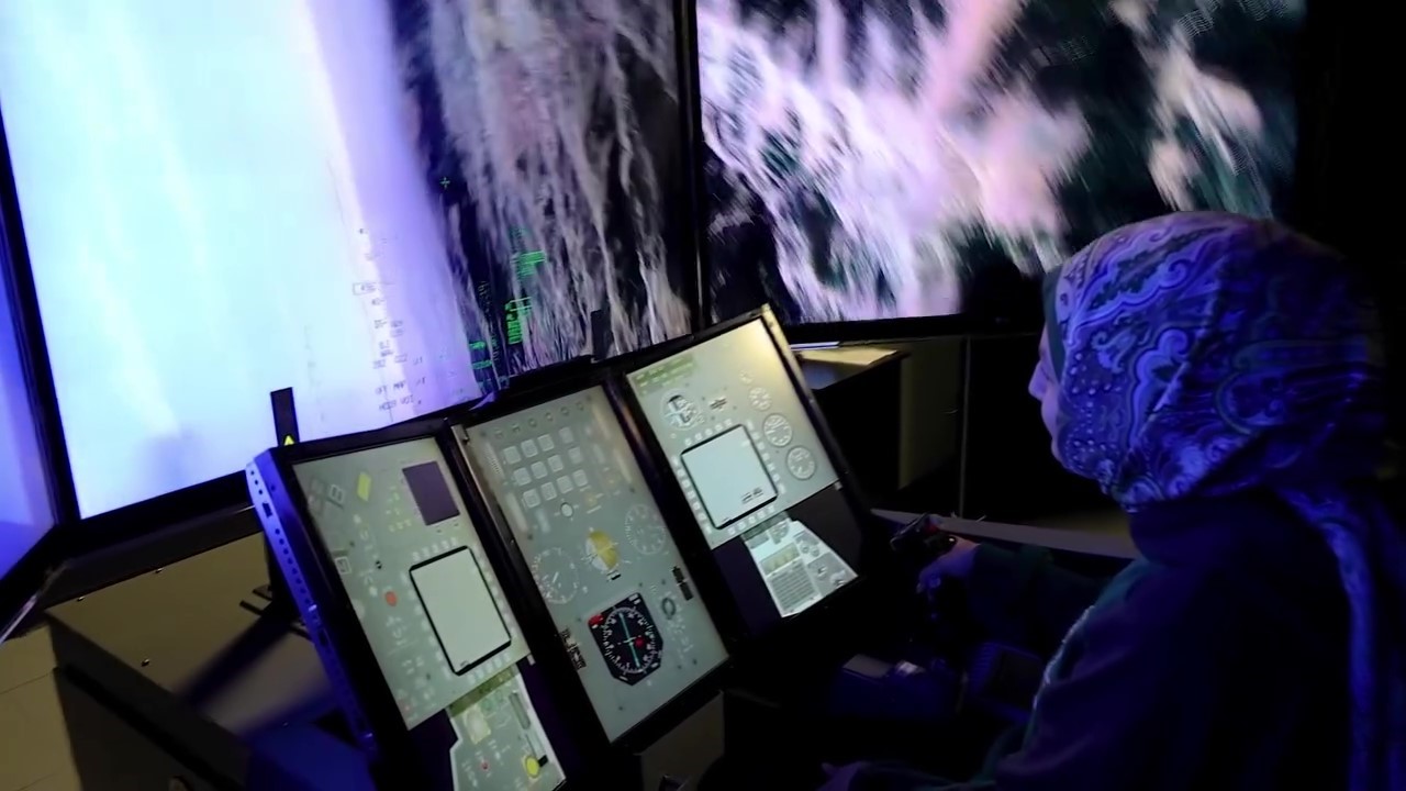 Lise öğrencileri F-16 kokpitinde: "Gelecekte KAAN’ları, Kızıl Elma’ları, Atak’ları biz uçuracağız"
