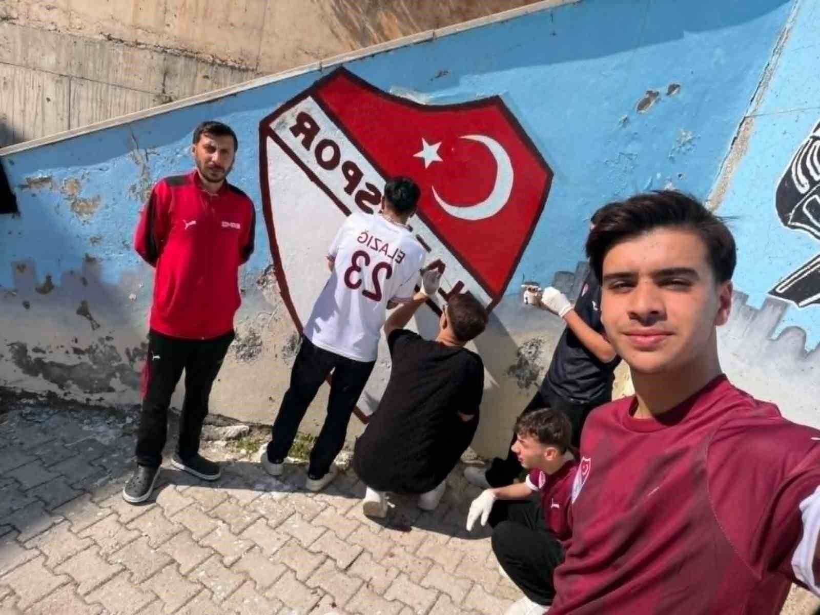 Lise öğrencilerinden Elazığspor’a destek
