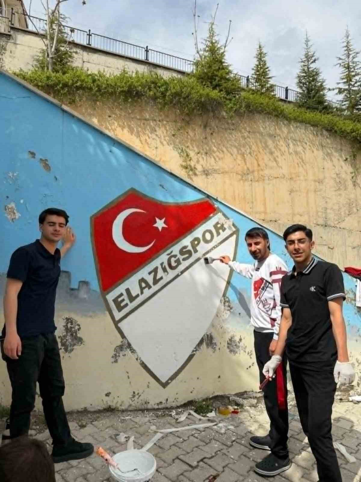 Lise öğrencilerinden Elazığspor’a destek
