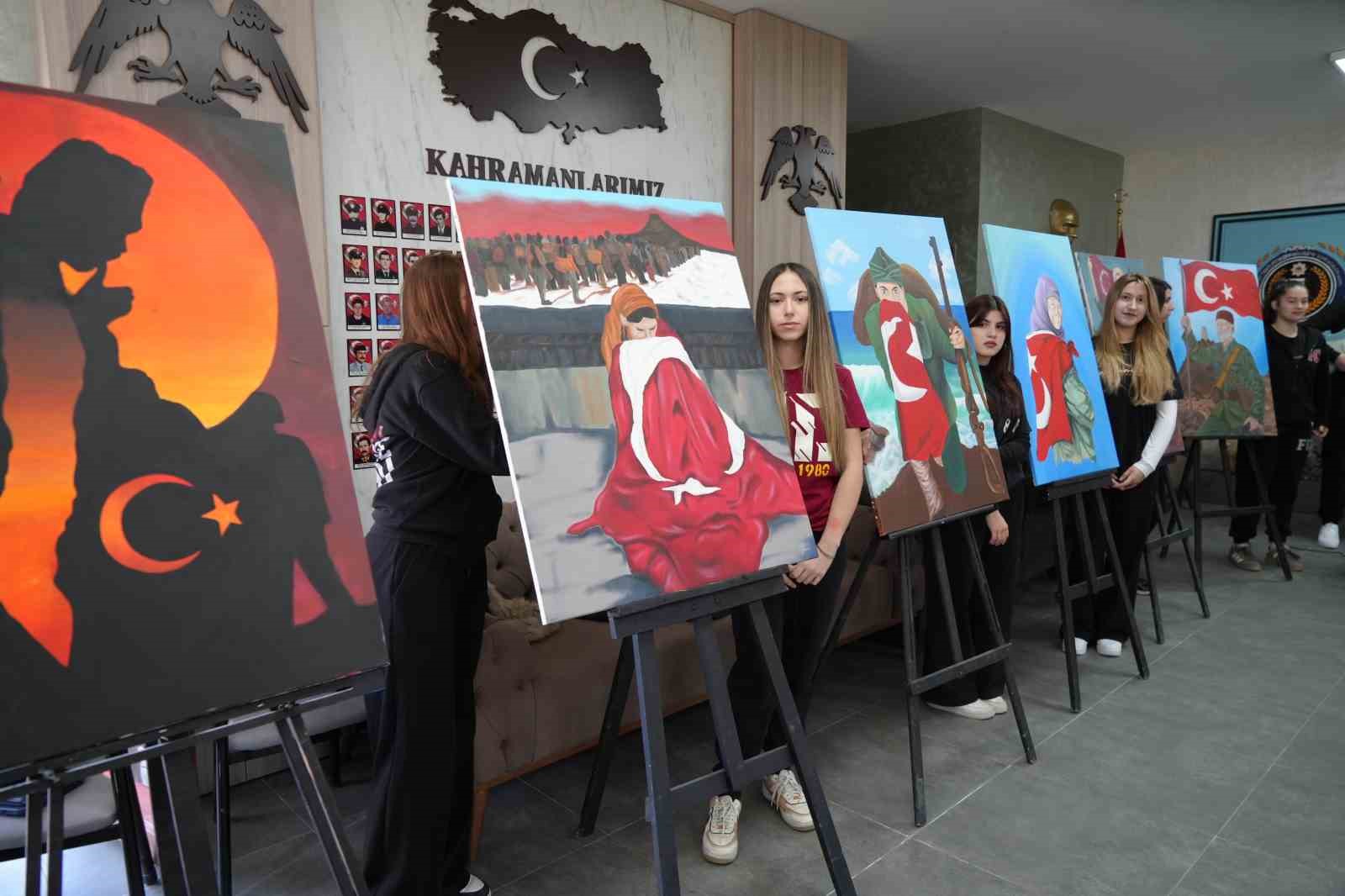 Lise öğrencilerinden Şehitler Günü’ne özel resim sergisi
