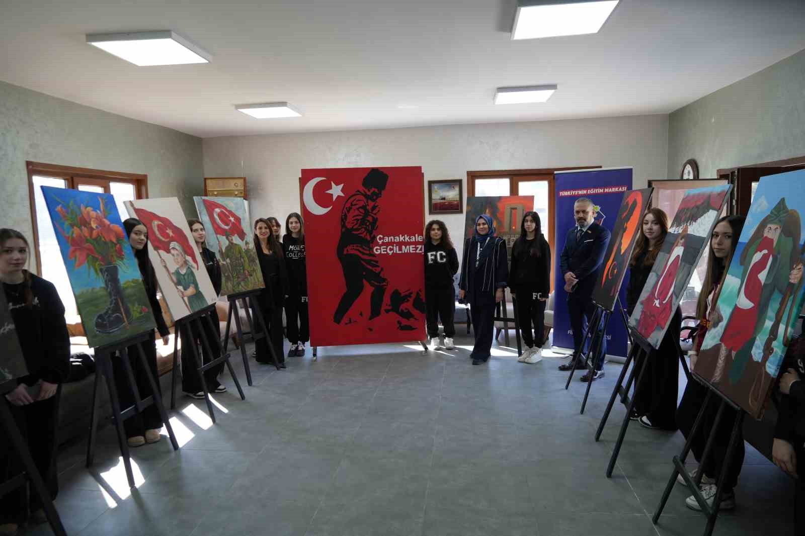 Lise öğrencilerinden Şehitler Günü’ne özel resim sergisi
