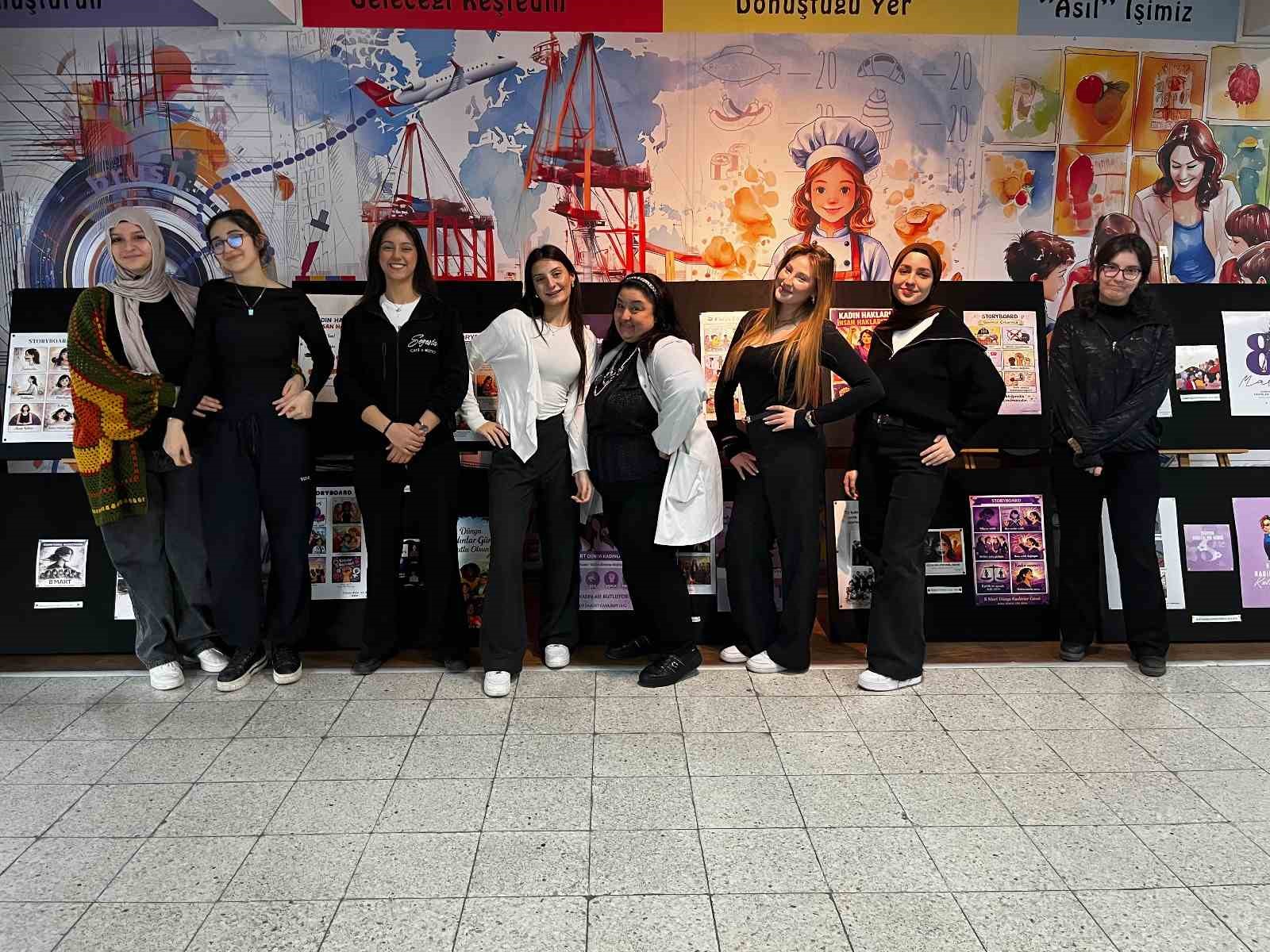 Liseli öğrencilerden 8 Mart’a anlamlı sergi
