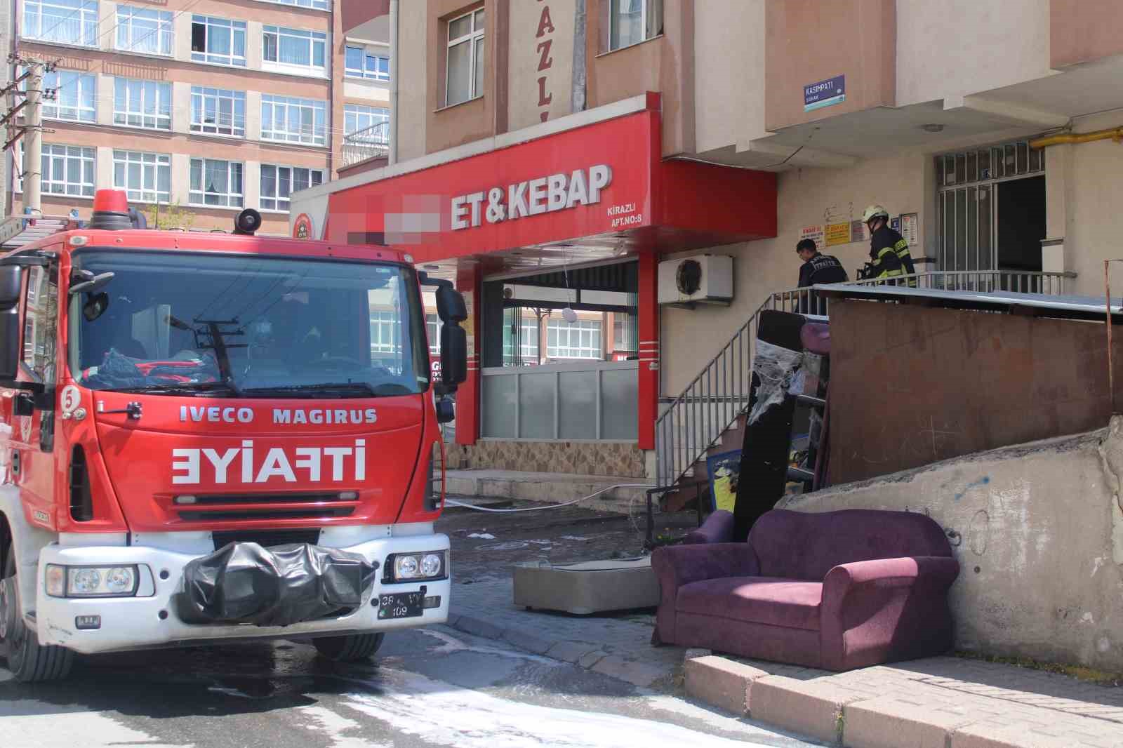 Lokantanın bacasında çıkan yangın söndürüldü
