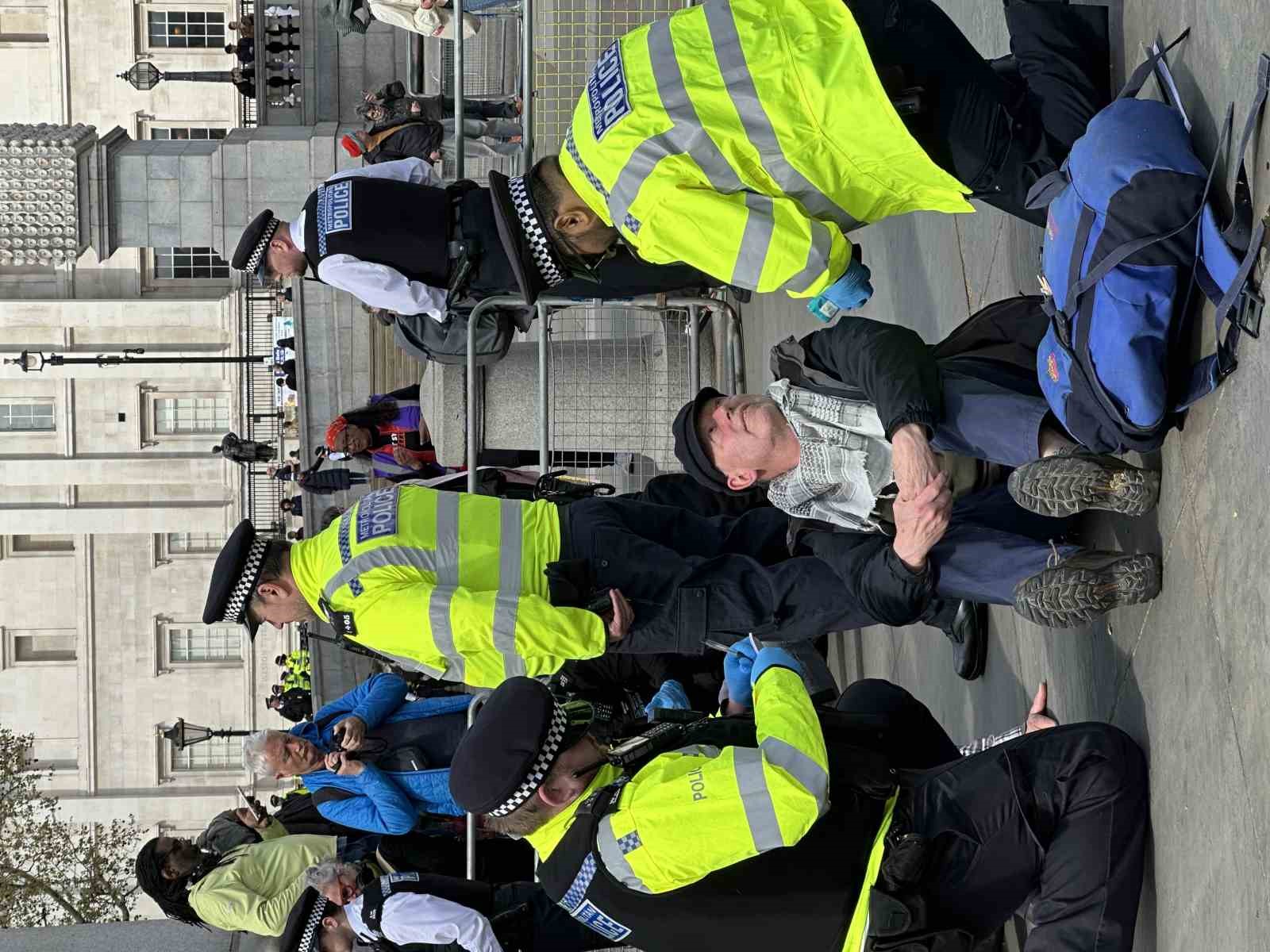 Londra polisinden Filistin’e destek gösterisine müdahale: 212 gözaltı
