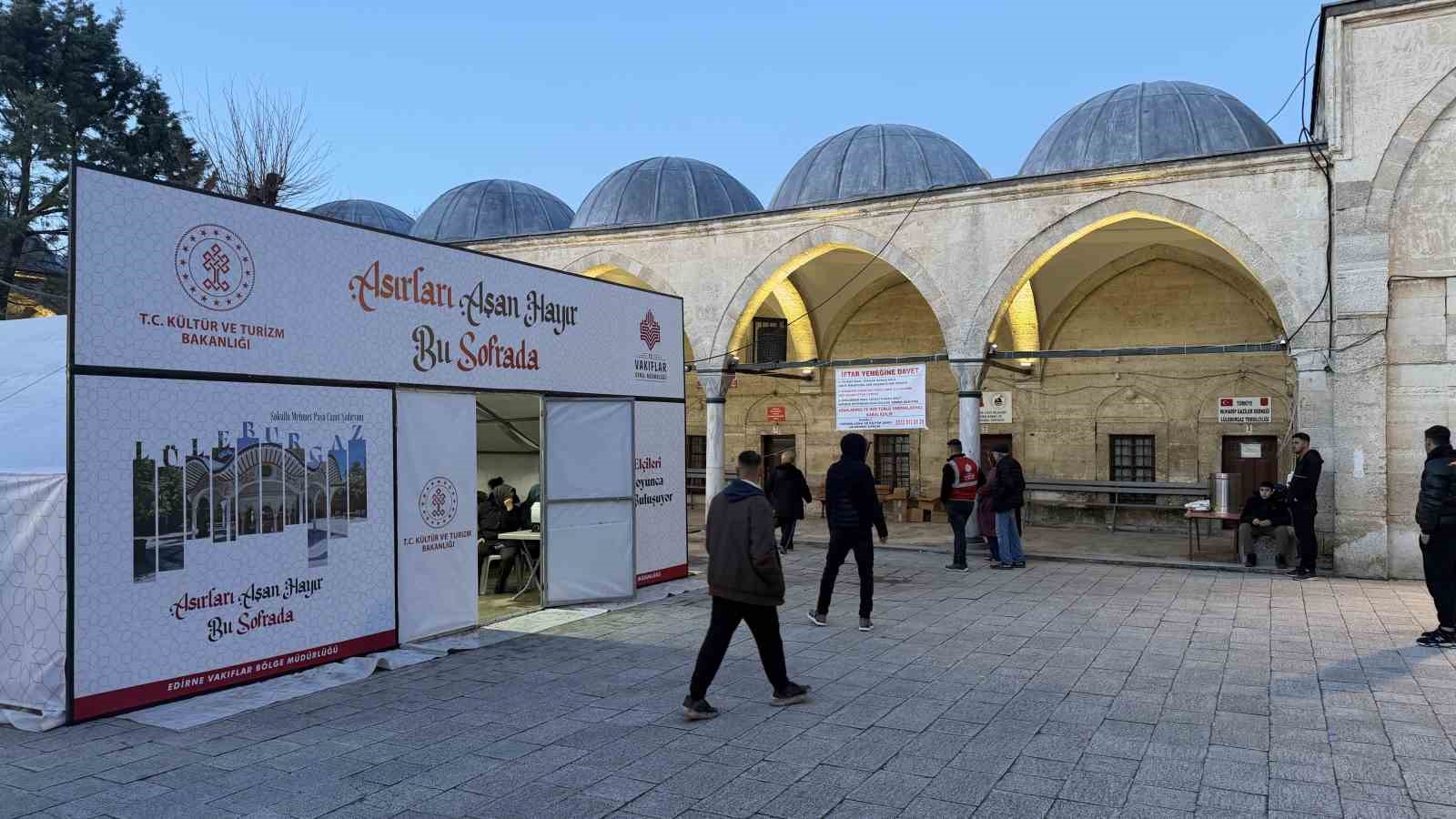 Lüleburgaz’da ilk iftar Sokollu Mehmet Paşa Camii’nde açıldı
