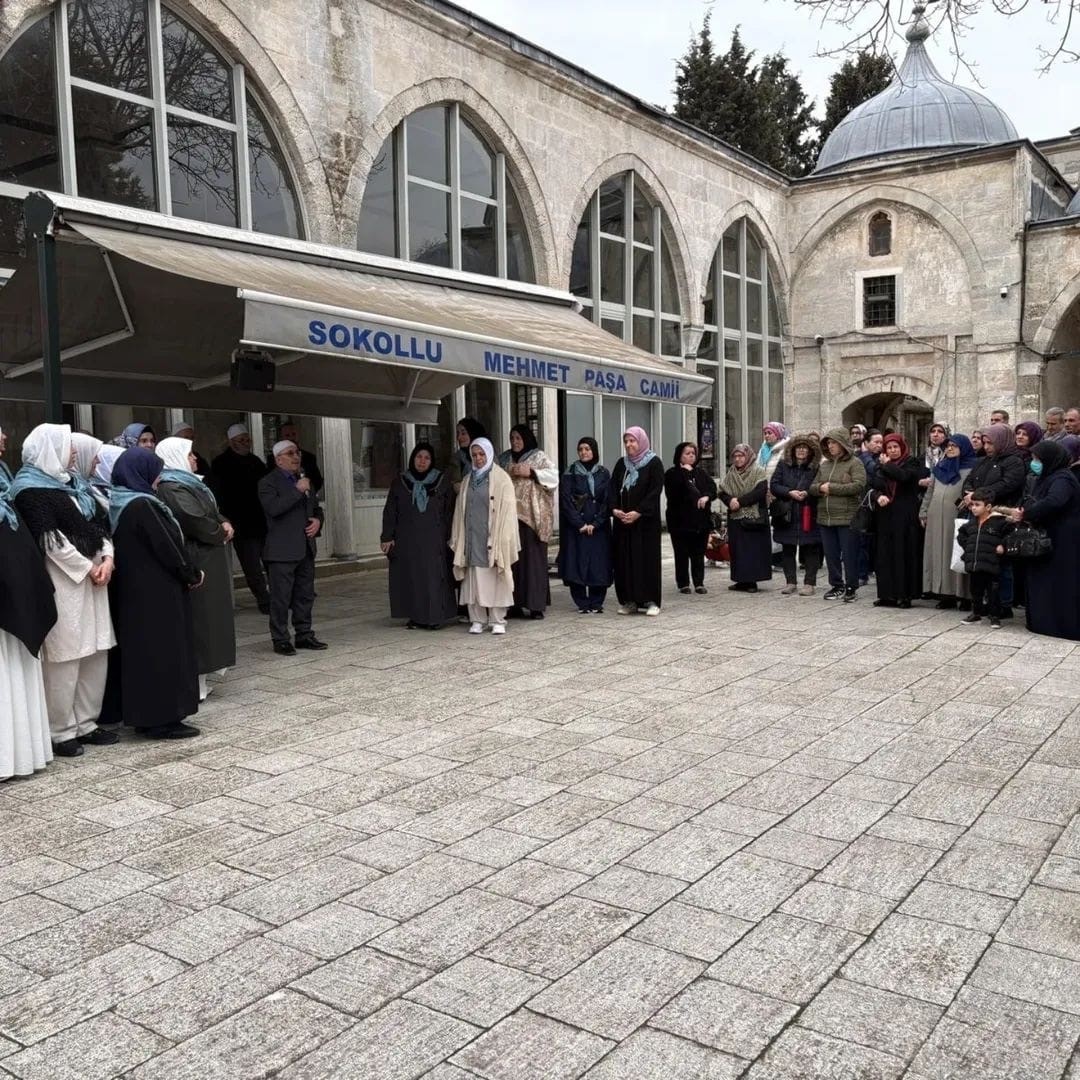 Lüleburgaz’da umre yolcuları dualarla uğurlandı
