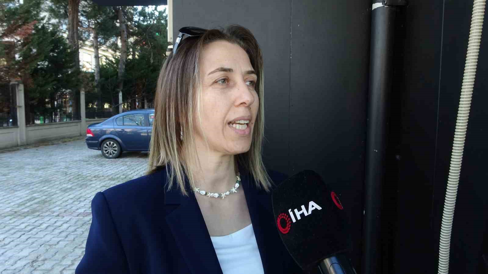 Maaşına zam istedi, işinden oldu: Taksi şoförü kadın neye uğradığını şaşırdı
