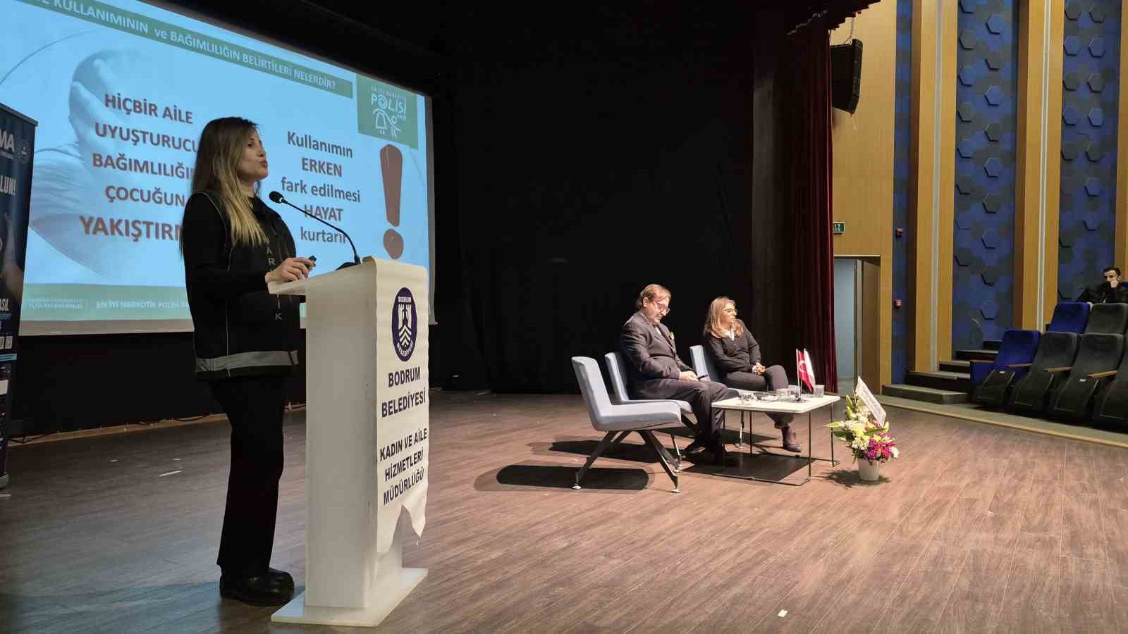 Madde bağımlılığıyla mücadele paneli düzenlendi
