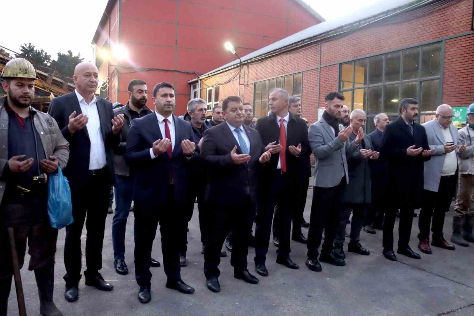 Maden ocağında hayatını kaybeden 8 işçi dualarla anıldı

