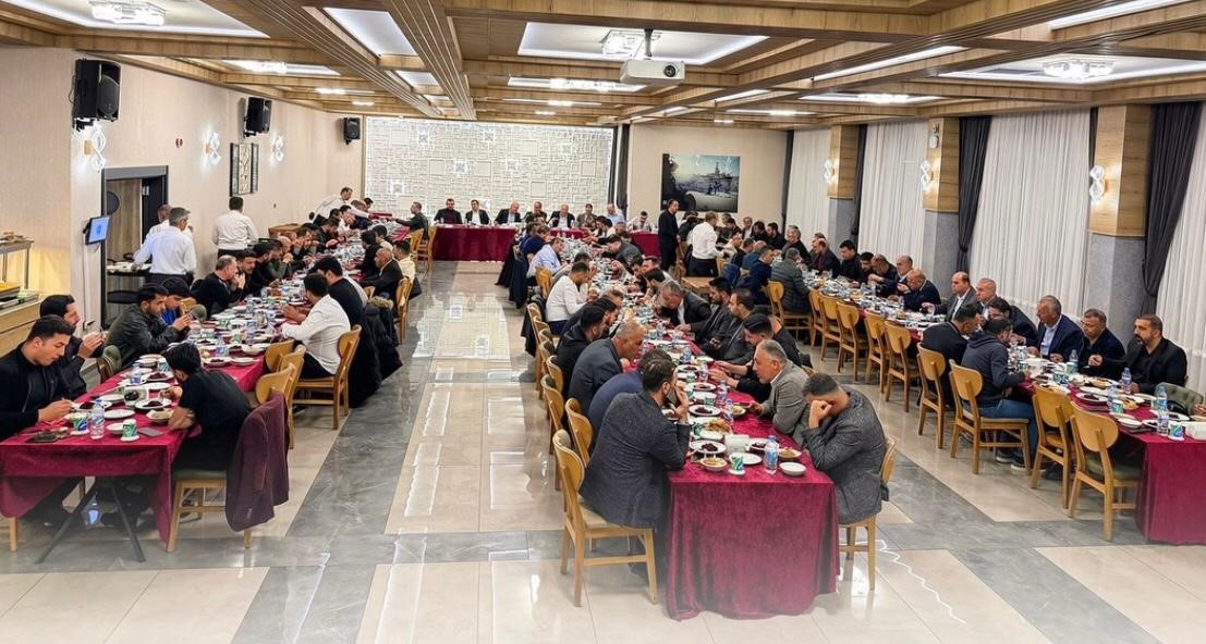 Madırlı’ya Şırnak ve Silopi’de görkemli karşılama
Madırlı’ya Şırnak ve Silopi’de görkemli karşılama