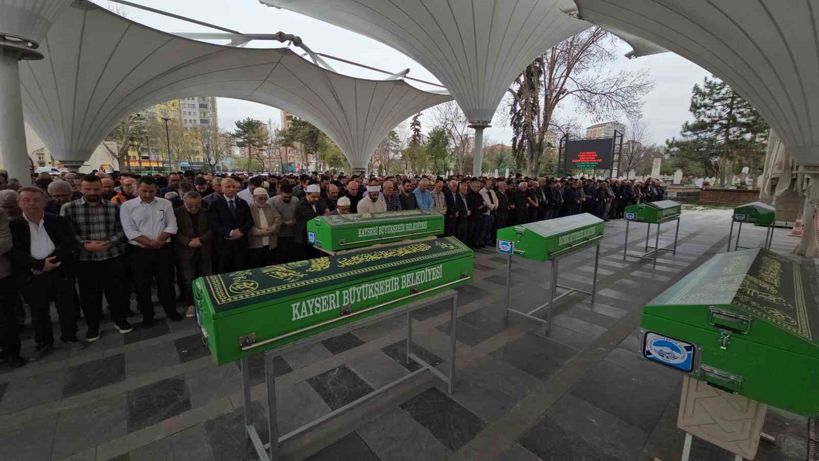 Maganda kurşunuyla ölen araştırma görevlisi toprağa verildi
