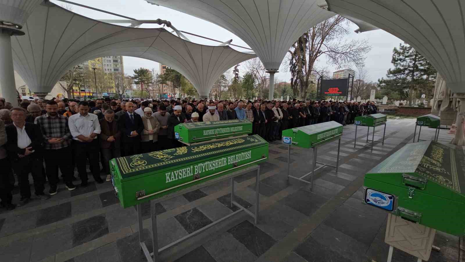Maganda kurşunuyla ölen araştırma görevlisi toprağa verildi
