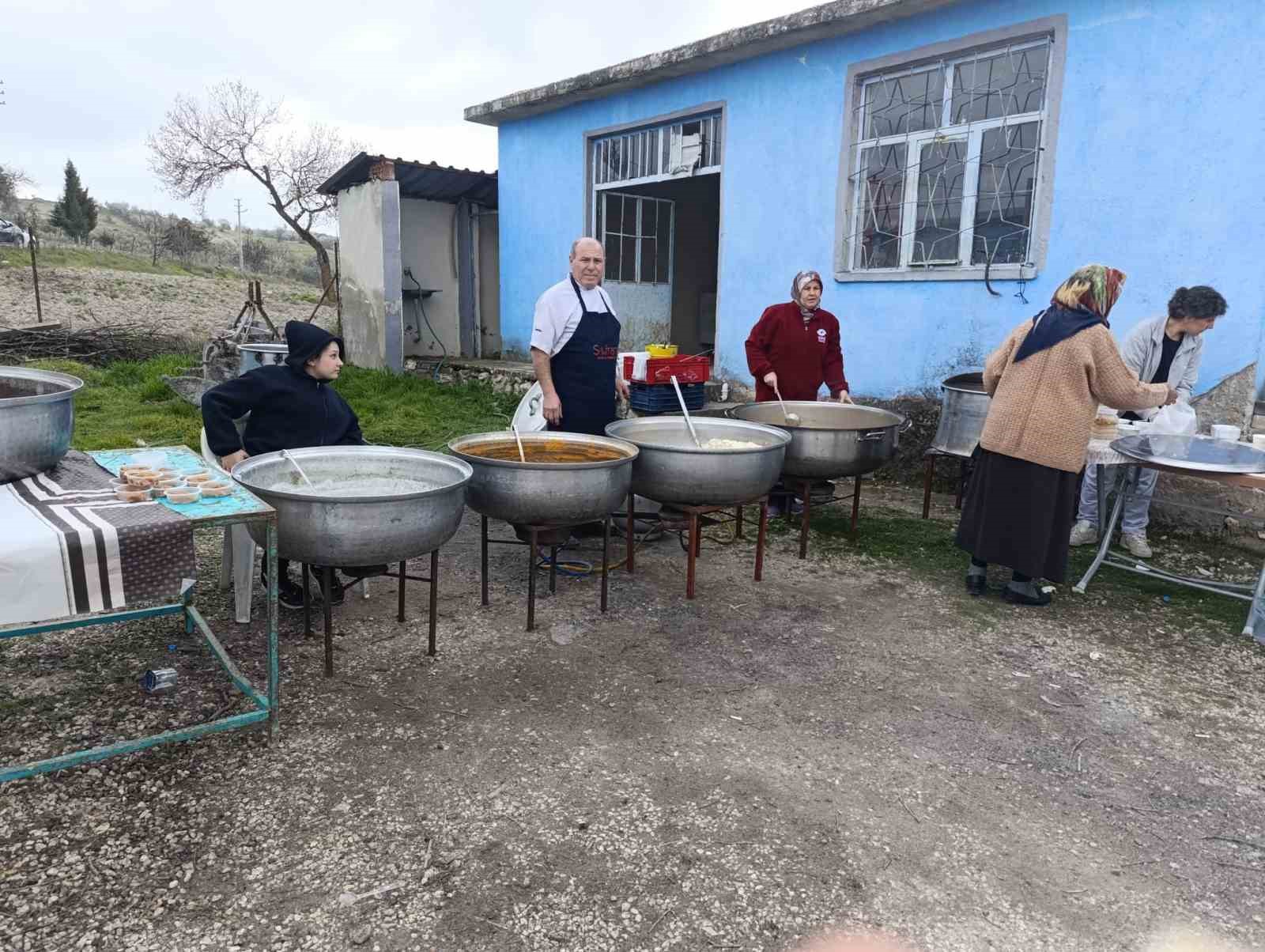 Mahalle halkı düğün ve hayır yemekleri için kapalı alan istiyor
