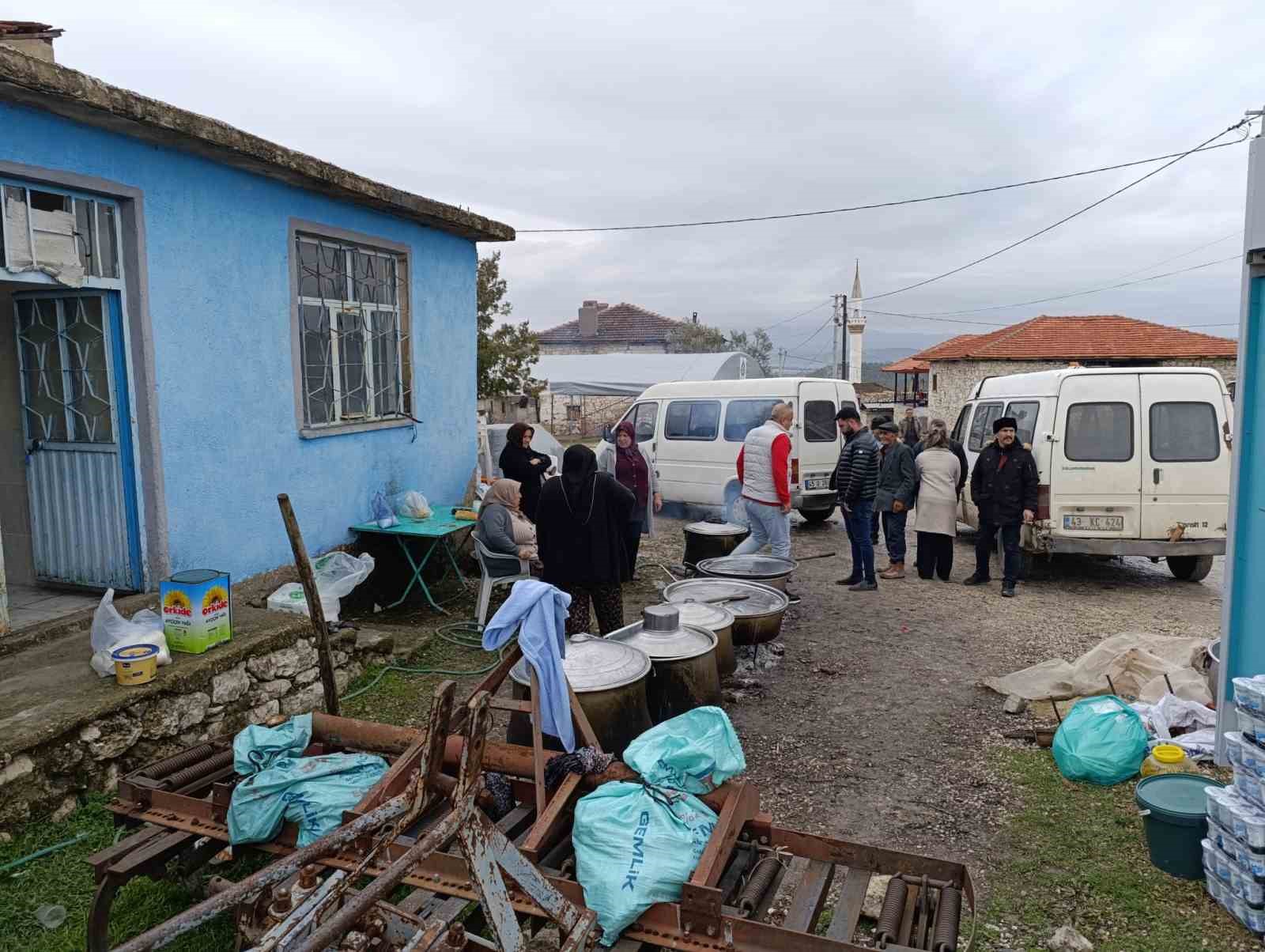 Mahalle halkı düğün ve hayır yemekleri için kapalı alan istiyor
