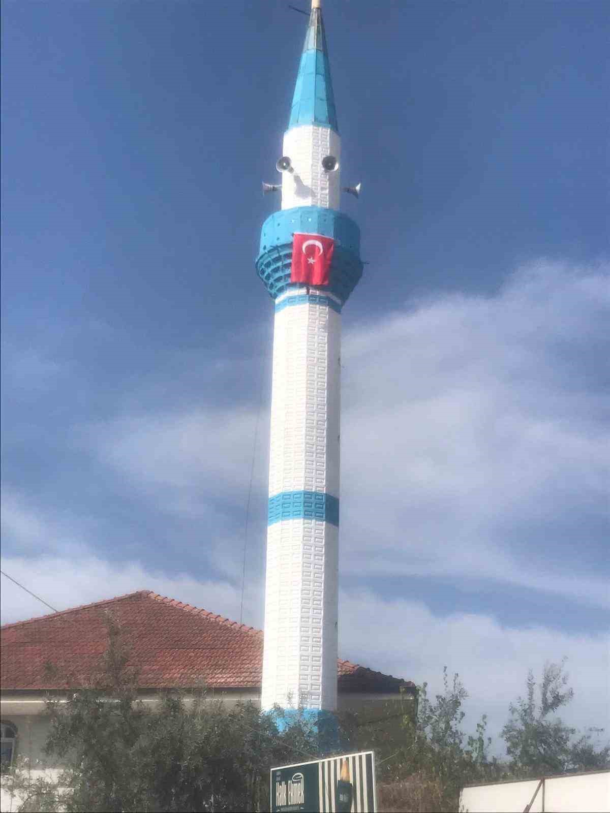 Mahalleli camileri için tek yürek oldu
