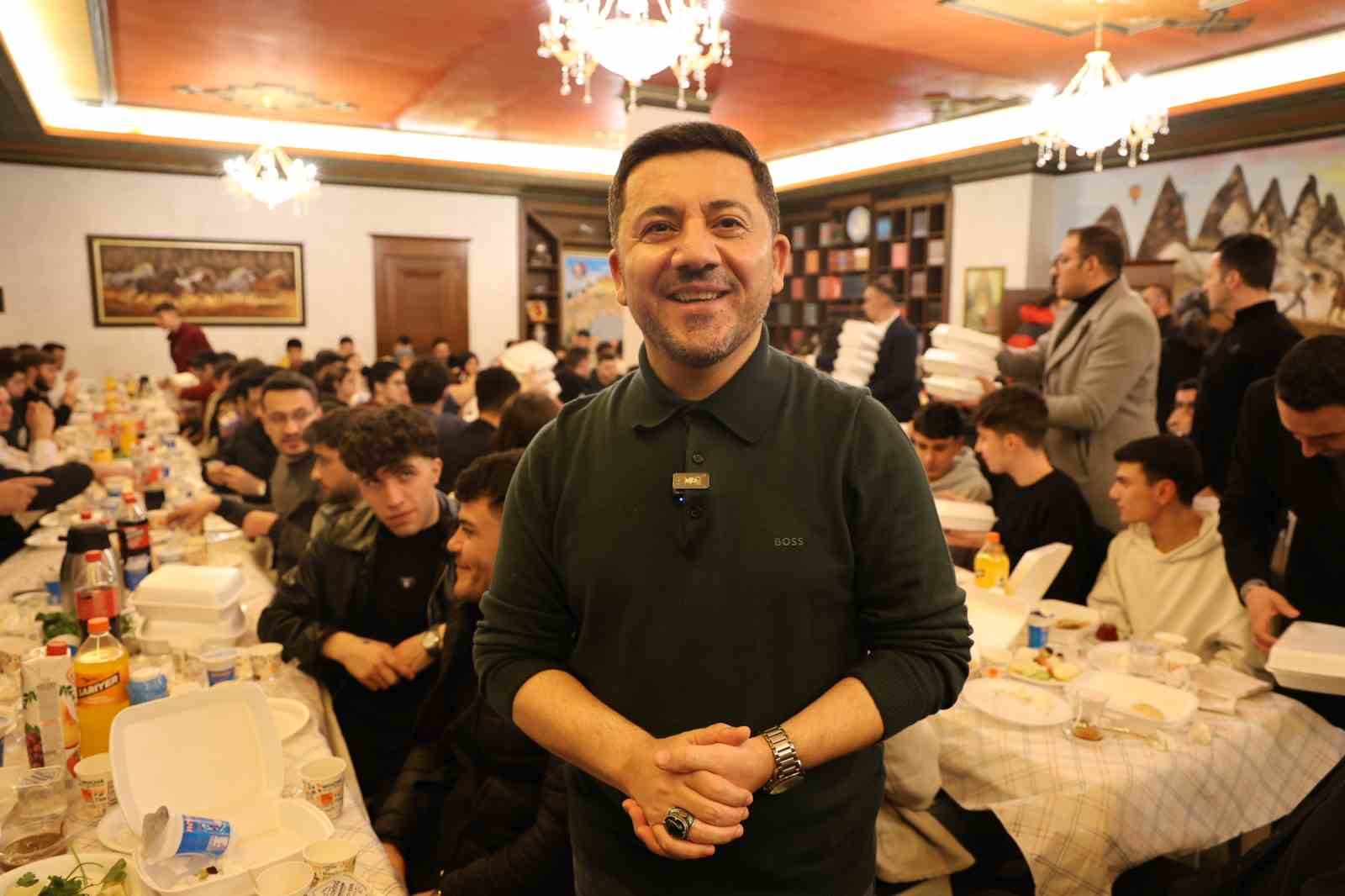 Makam odasında sahur geleneği
Makam odasında sahur geleneği