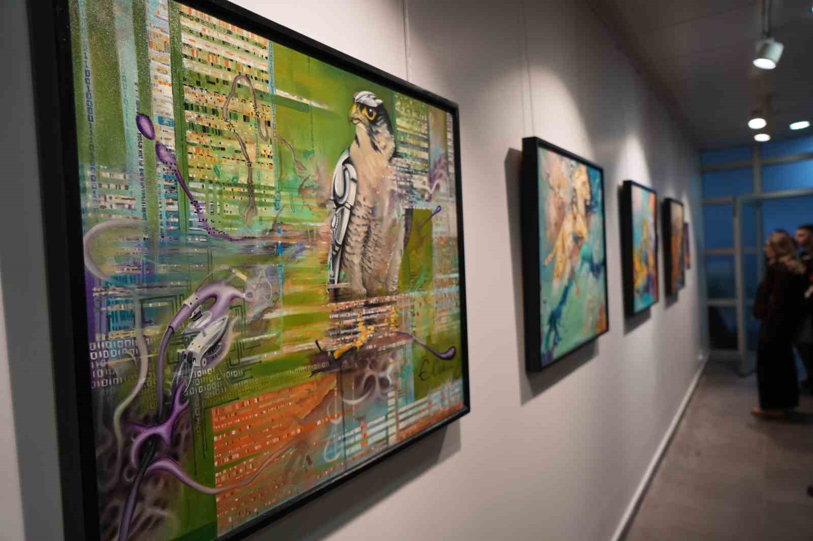 Makineleşen insan eleştirisi tuvale yansıdı: "Transhüman-izm" Samsun’da açıldı
