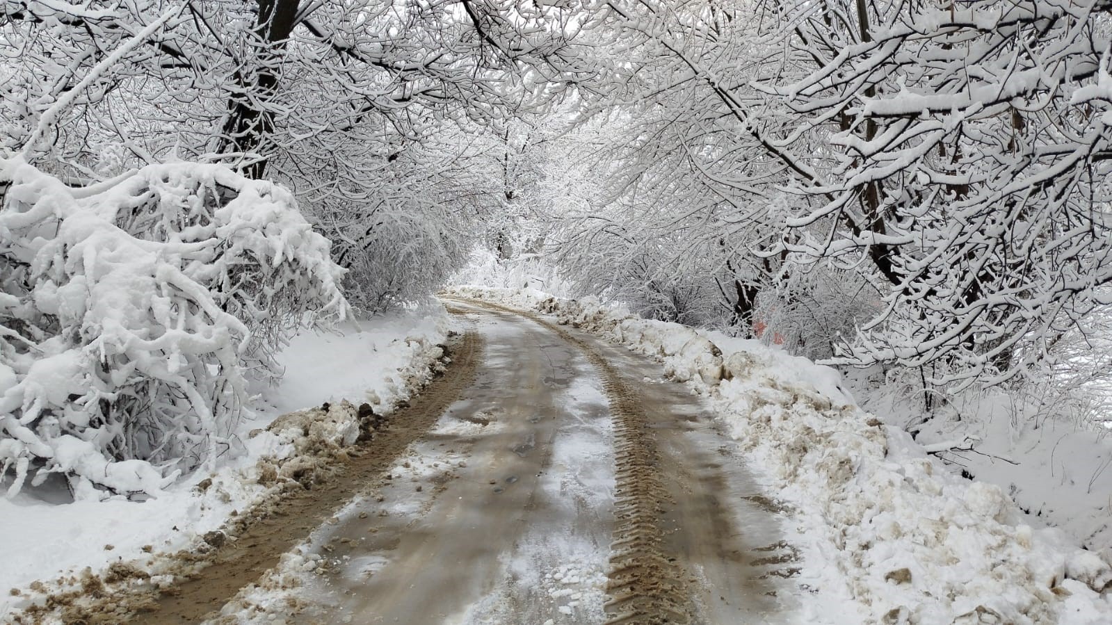Malatya Büyükşehir Belediyesi’nde yoğun kar mesaisi
