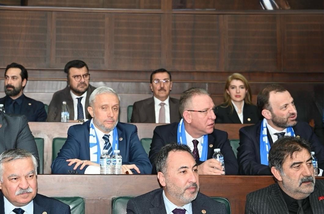 Malatya için görüşmeler, ülke gündemine yakın takip
Malatya için görüşmeler, ülke gündemine yakın takip