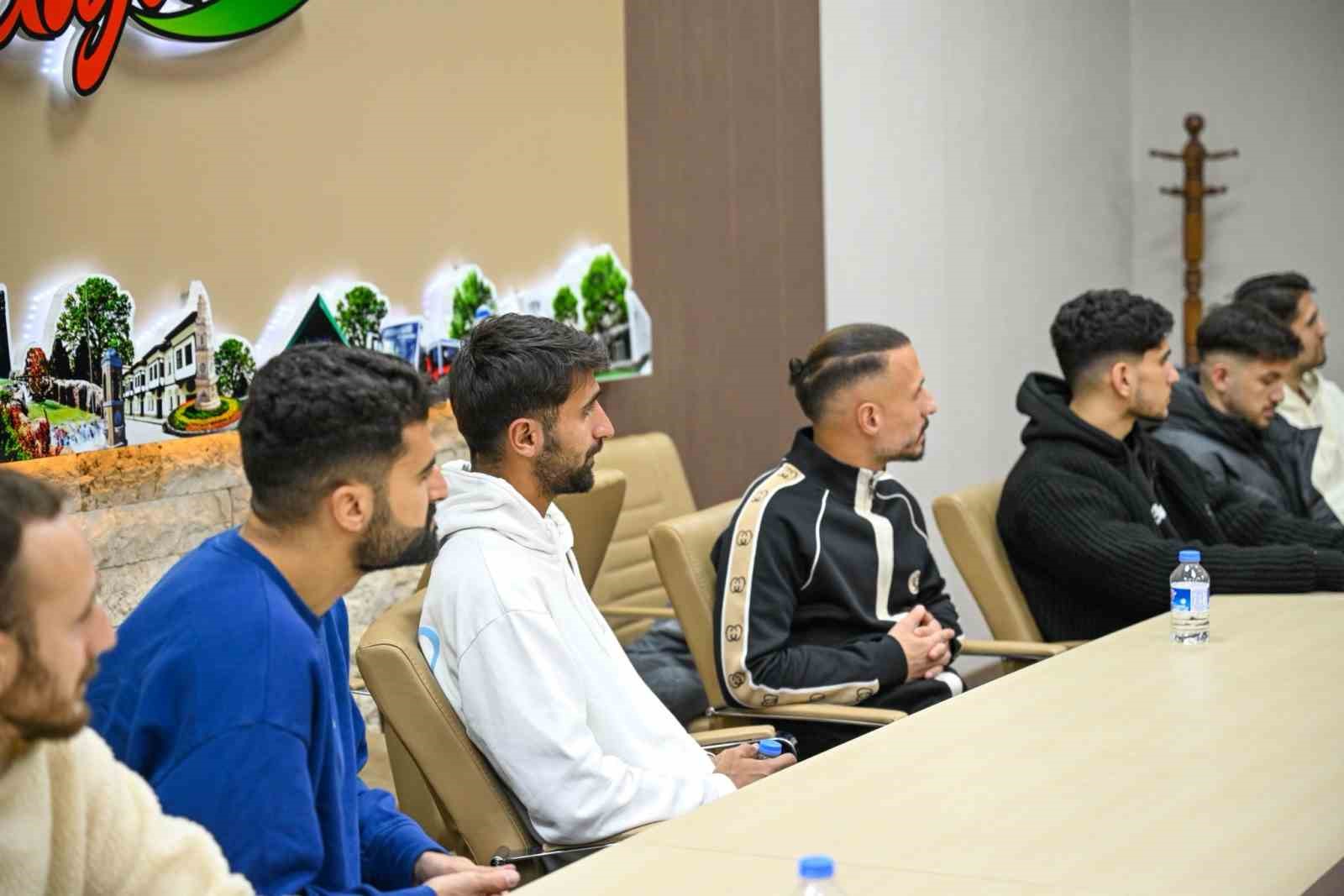 Malatya Yeşilyurtspor’dan toplu imza töreni
Malatya Yeşilyurtspor’dan toplu imza töreni