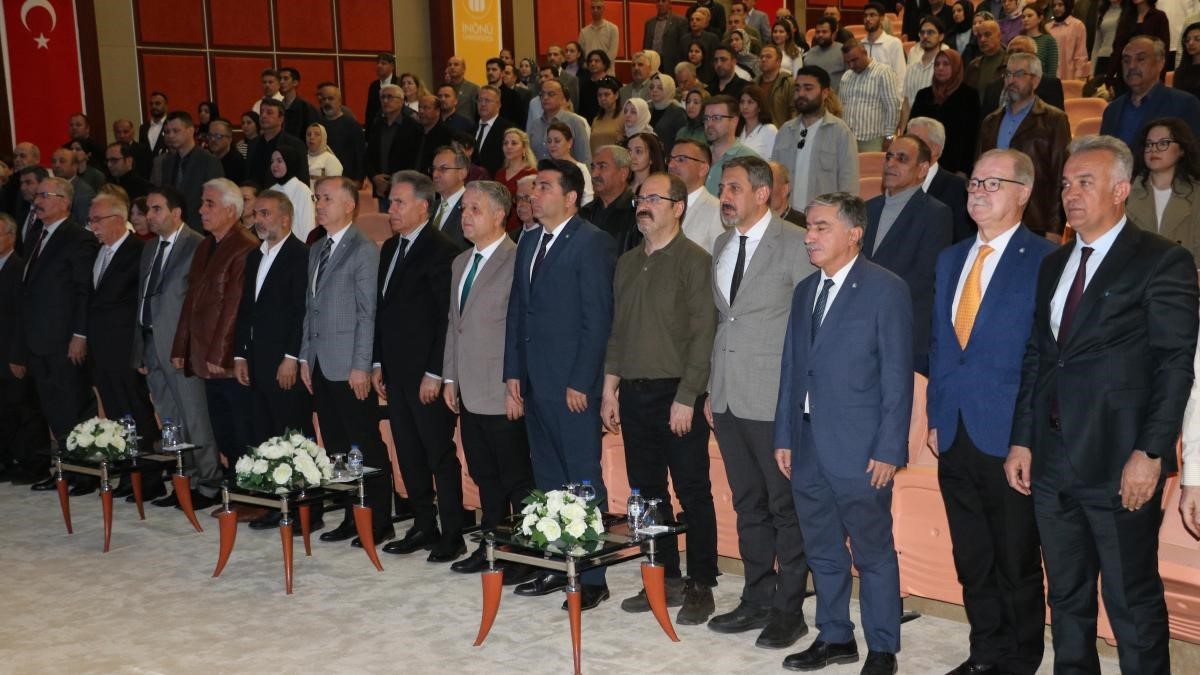 Malatya’da "40 Yıllık Çınarlar" paneli düzenlendi
