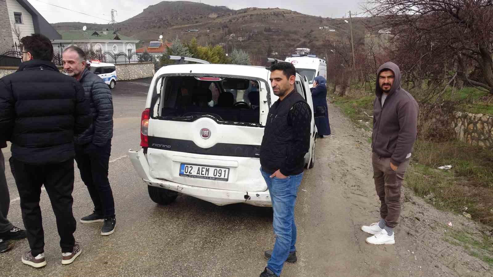 Malatya’da 5 araçlı zincirleme kaza: 4 yaralı
