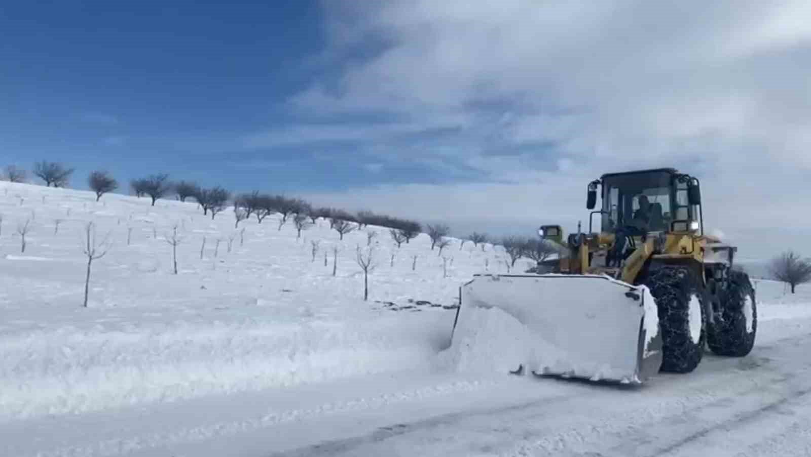 Malatya’da 66 mahallede yollar ulaşıma açıldı
