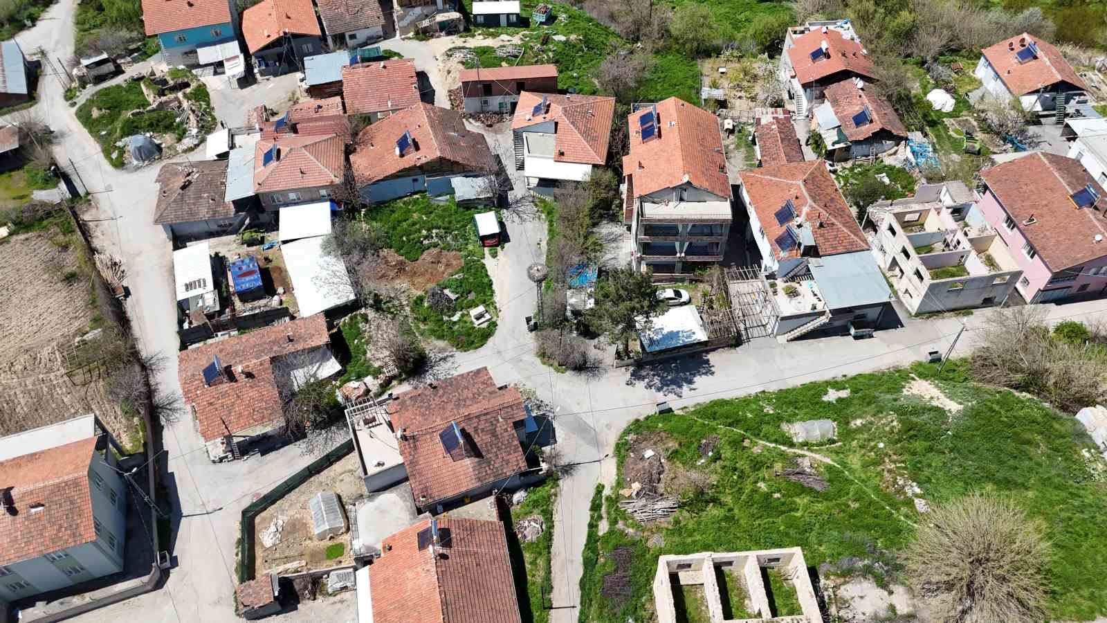 Malatya’da baharın müjdecisi leylekler yuvalarına dönüyor
