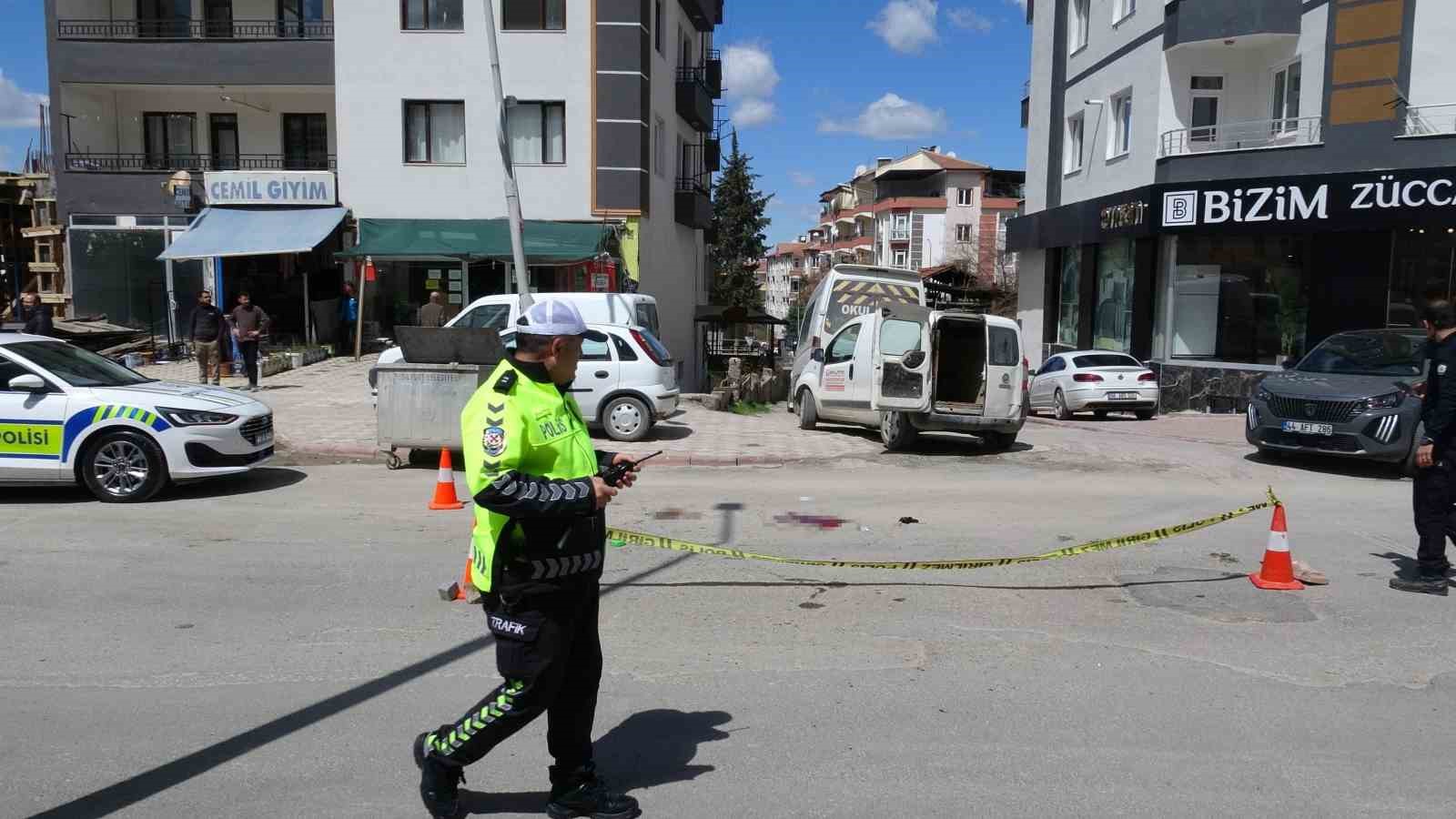 Malatya’da beton mikserinin çarptığı kadın ağır yaralandı
