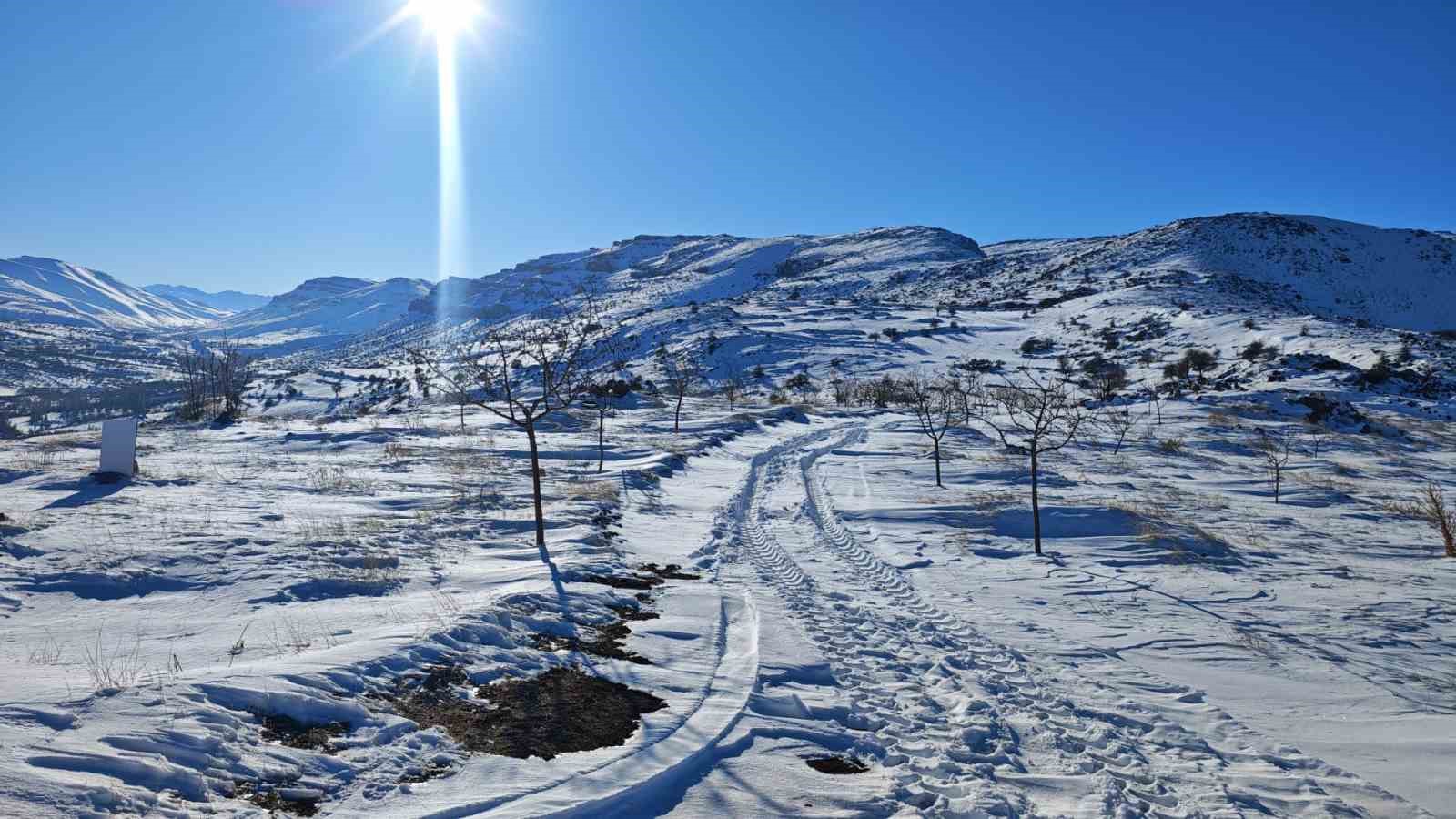 Malatya’da bin 600 rakımda dondurucu soğuklara aldırış etmediler
