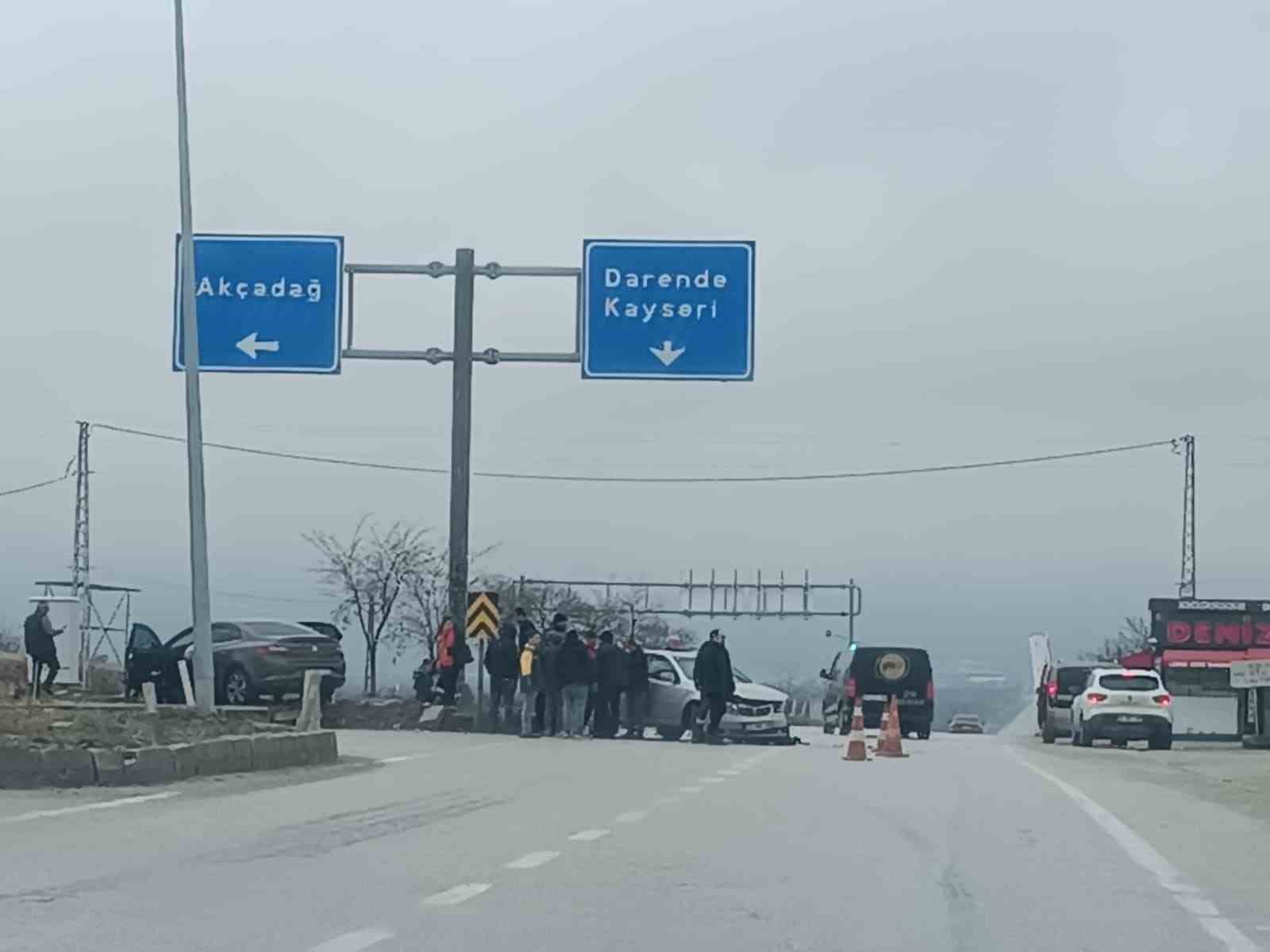 Malatya’da iki otomobil çarpıştı: 4 yaralı
