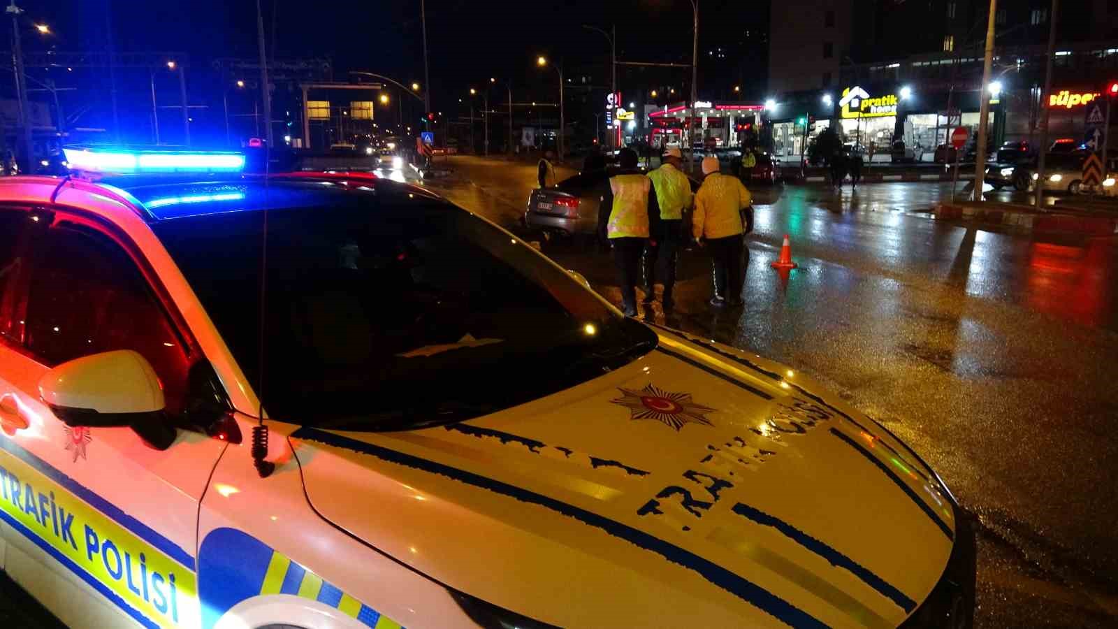 Malatya’da iki otomobil çarpıştı: 5 yaralı
