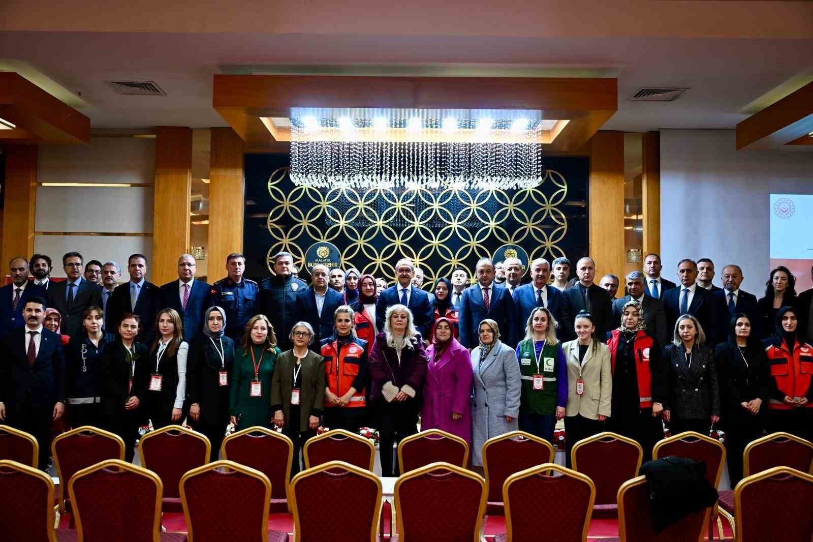 Malatya’da kadına yönelik şiddetle mücadele çalıştayı
