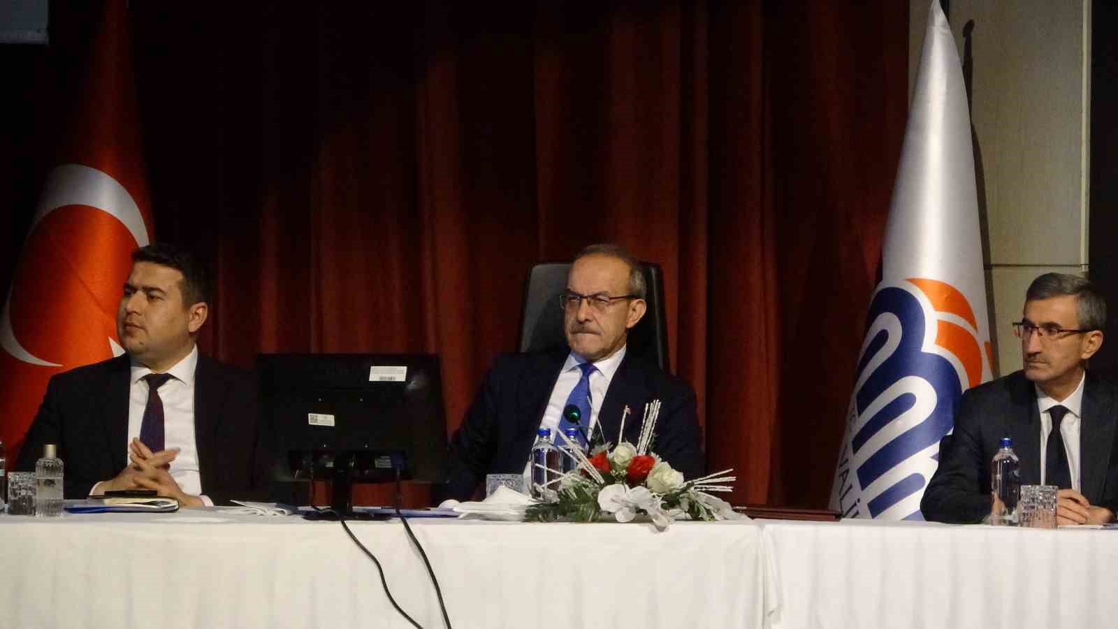 Malatya’da kamu yatırımlarının tutarı 103 milyar TL’yi aştı
Malatya’da kamu yatırımlarının tutarı 103 milyar TL’yi aştı