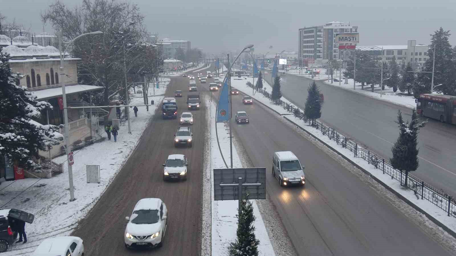 Malatya’da kar yağışı etkili oluyor
