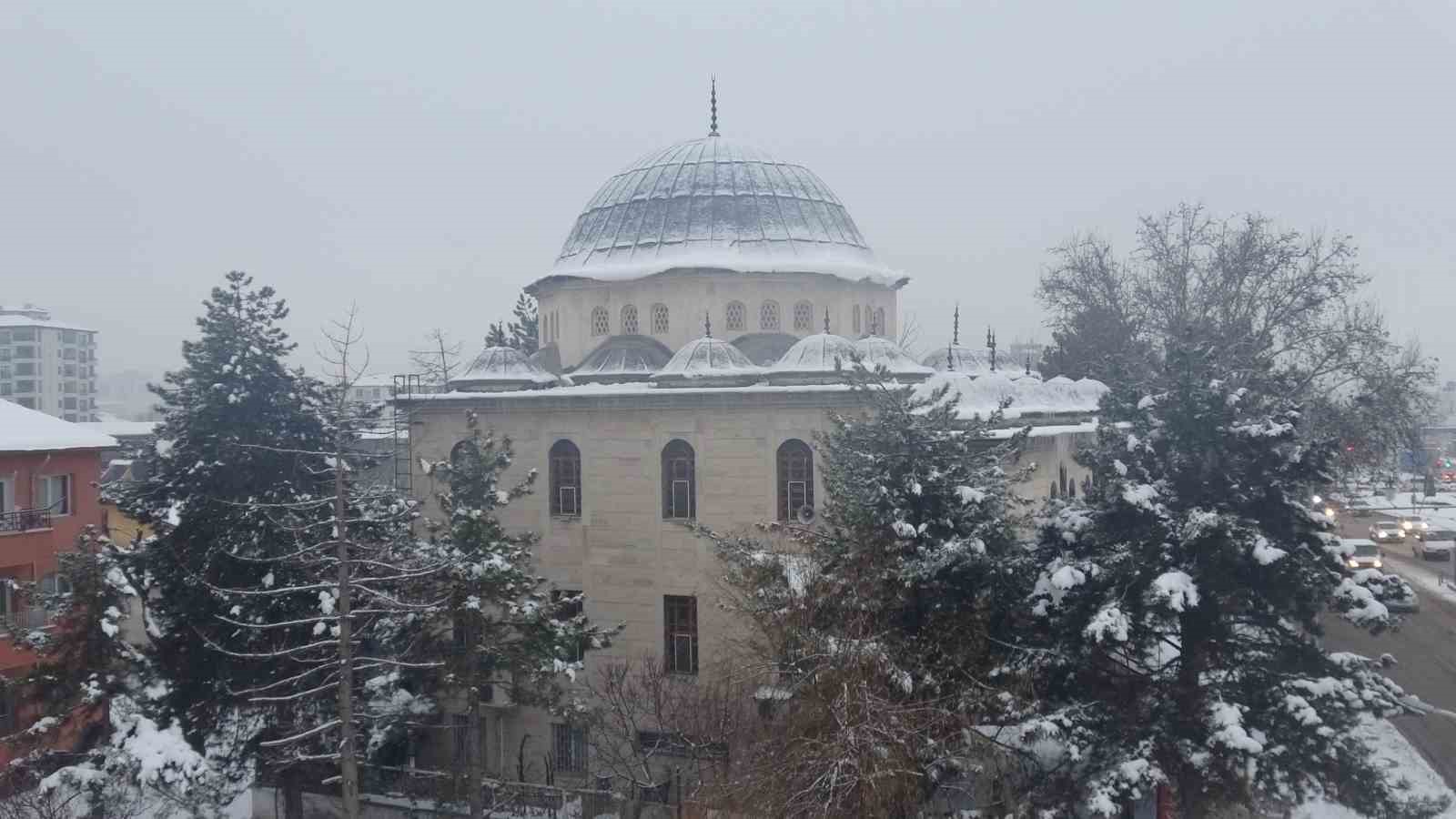 Malatya’da kar yağışı etkili oluyor

