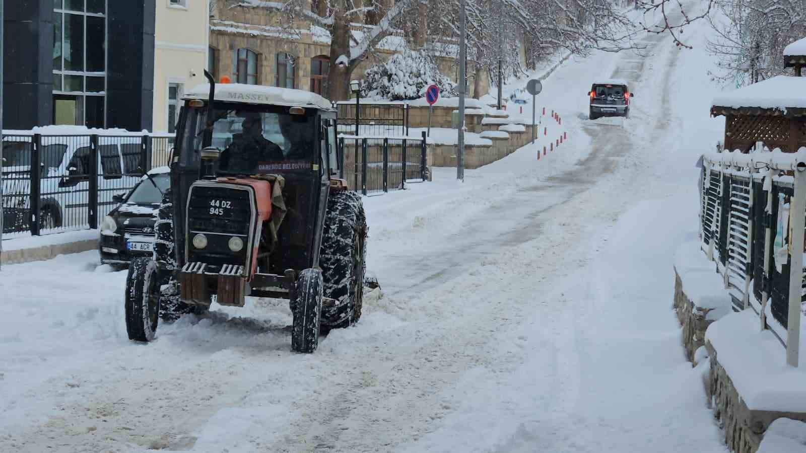 Malatya’da kar yağışı etkisini arttırdı
