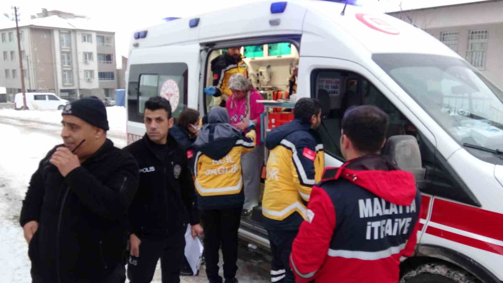 Malatya’da karı-koca doğalgazdan zehirlenme şüphesiyle hastaneye kaldırıldı
