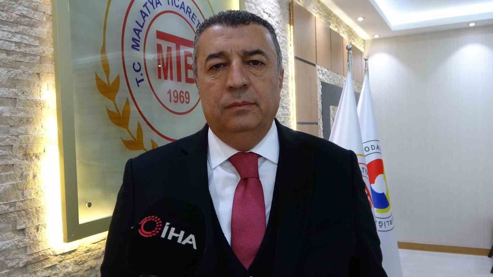 Malatya’da kayısıda iklim endişesi devam ediyor
Malatya’da kayısıda iklim endişesi devam ediyor