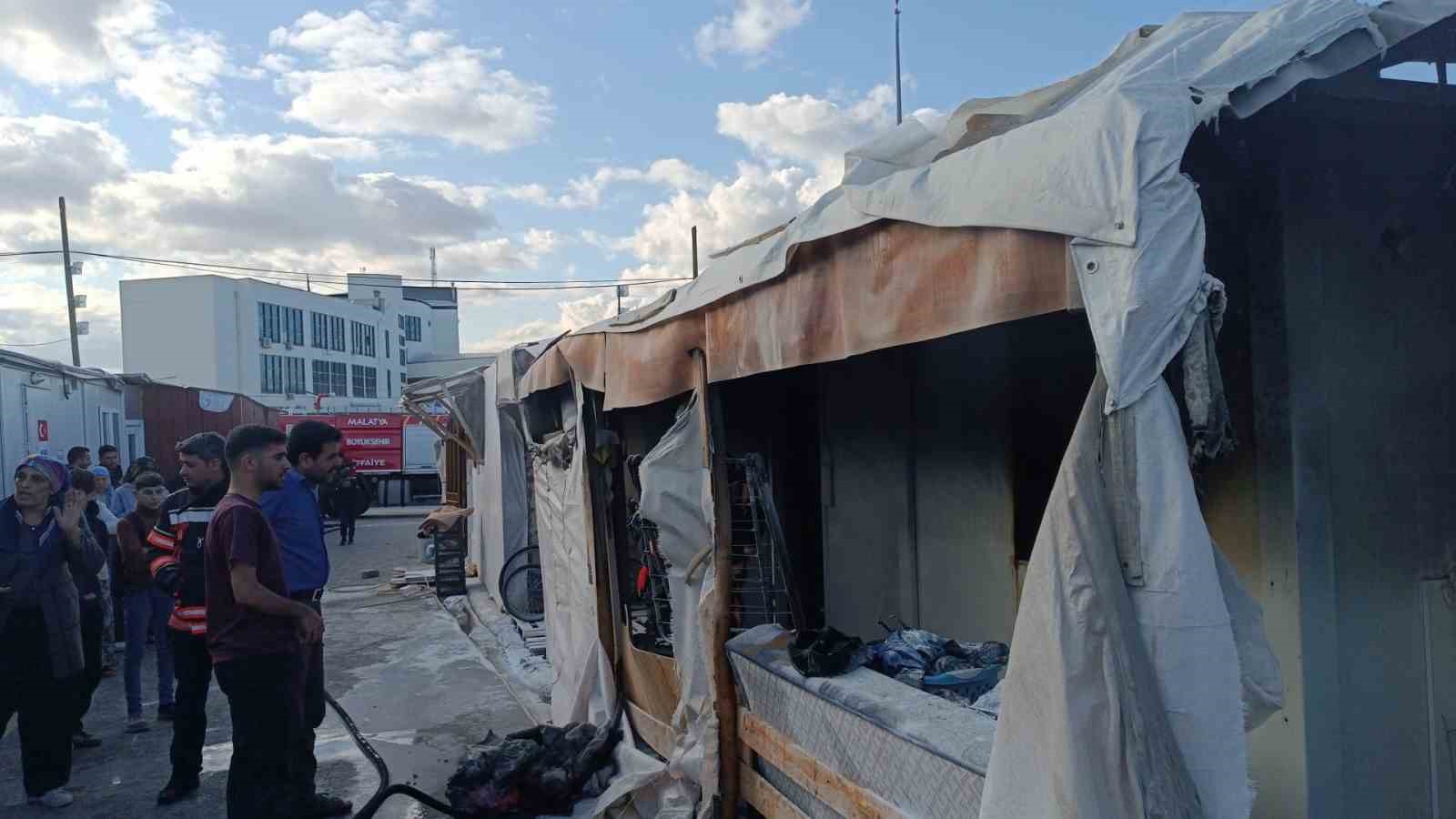 Malatya’da konteynerde yangın
