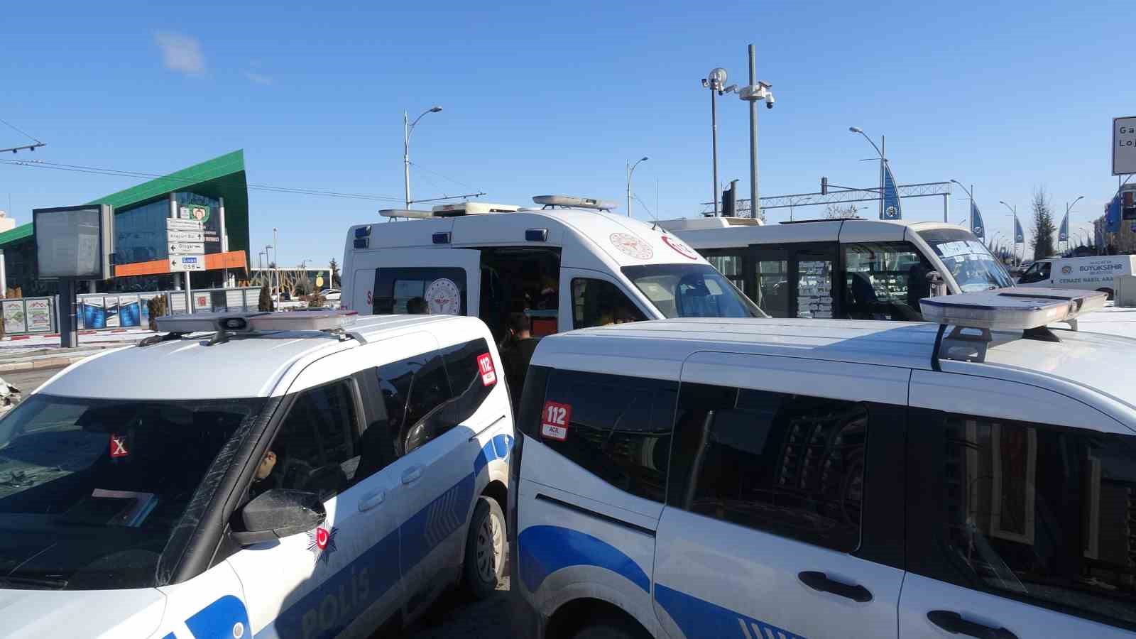 Malatya’da otomobiller çarpıştı: 2 yaralı
