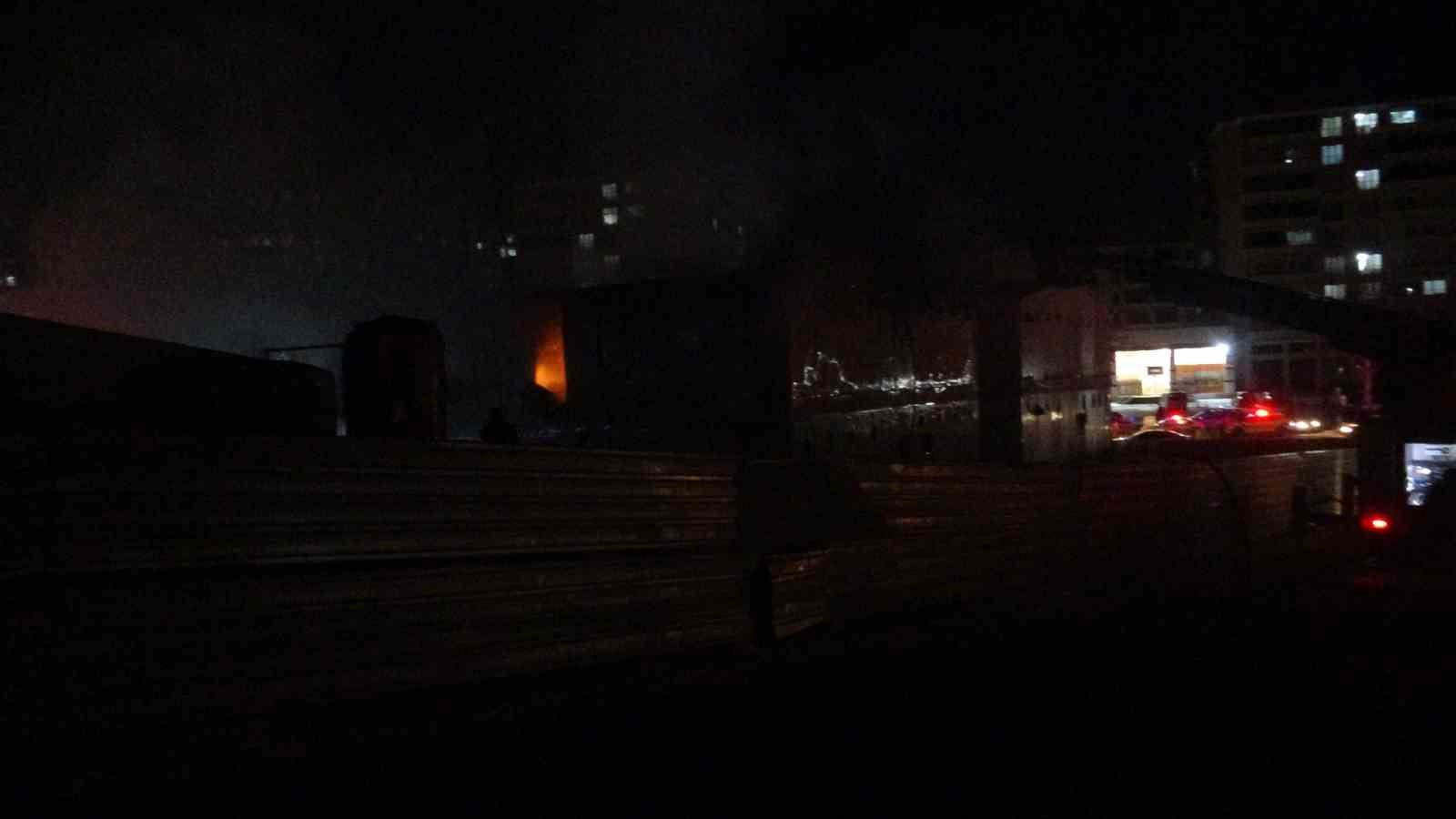 Malatya’da şantiyede korkutan yangın
