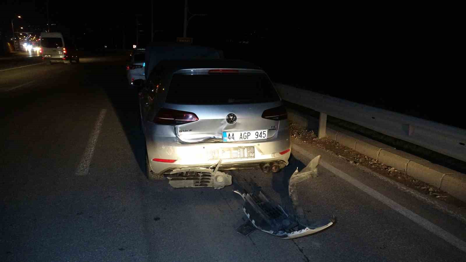 Malatya’da üç aracın karıştığı kazada 2 kişi yaralandı
