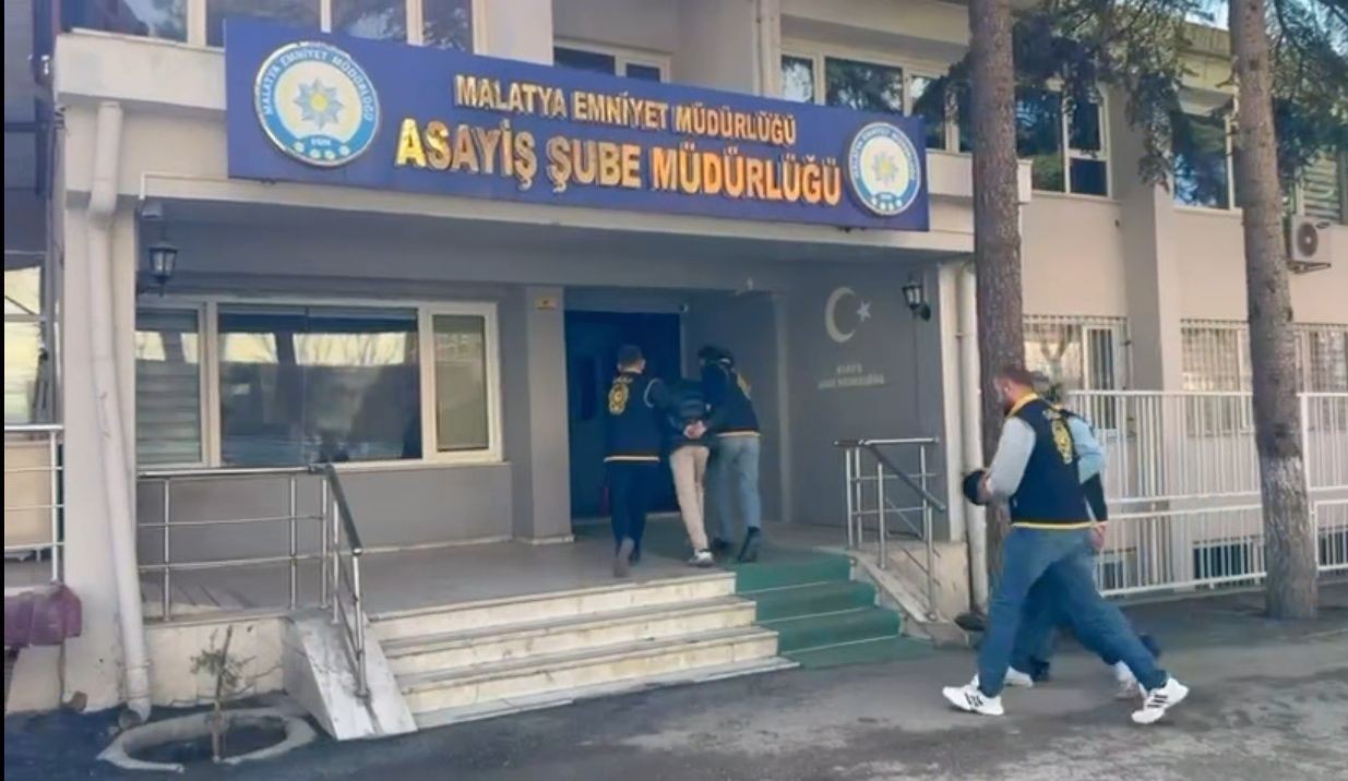 Malatya’daki kuyumcu soygunu girişiminin failleri yakalandı
