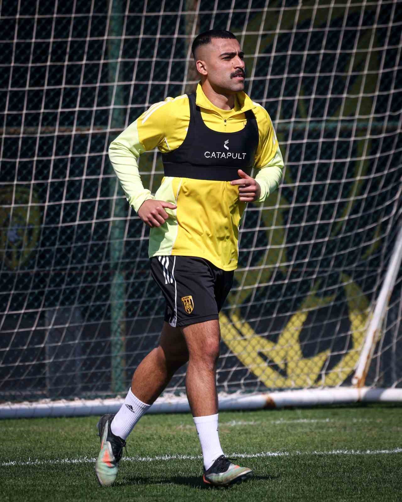 Malik Karaahmet: "Haaland’la yeniden aynı sahada mücadele etmek isterim"
