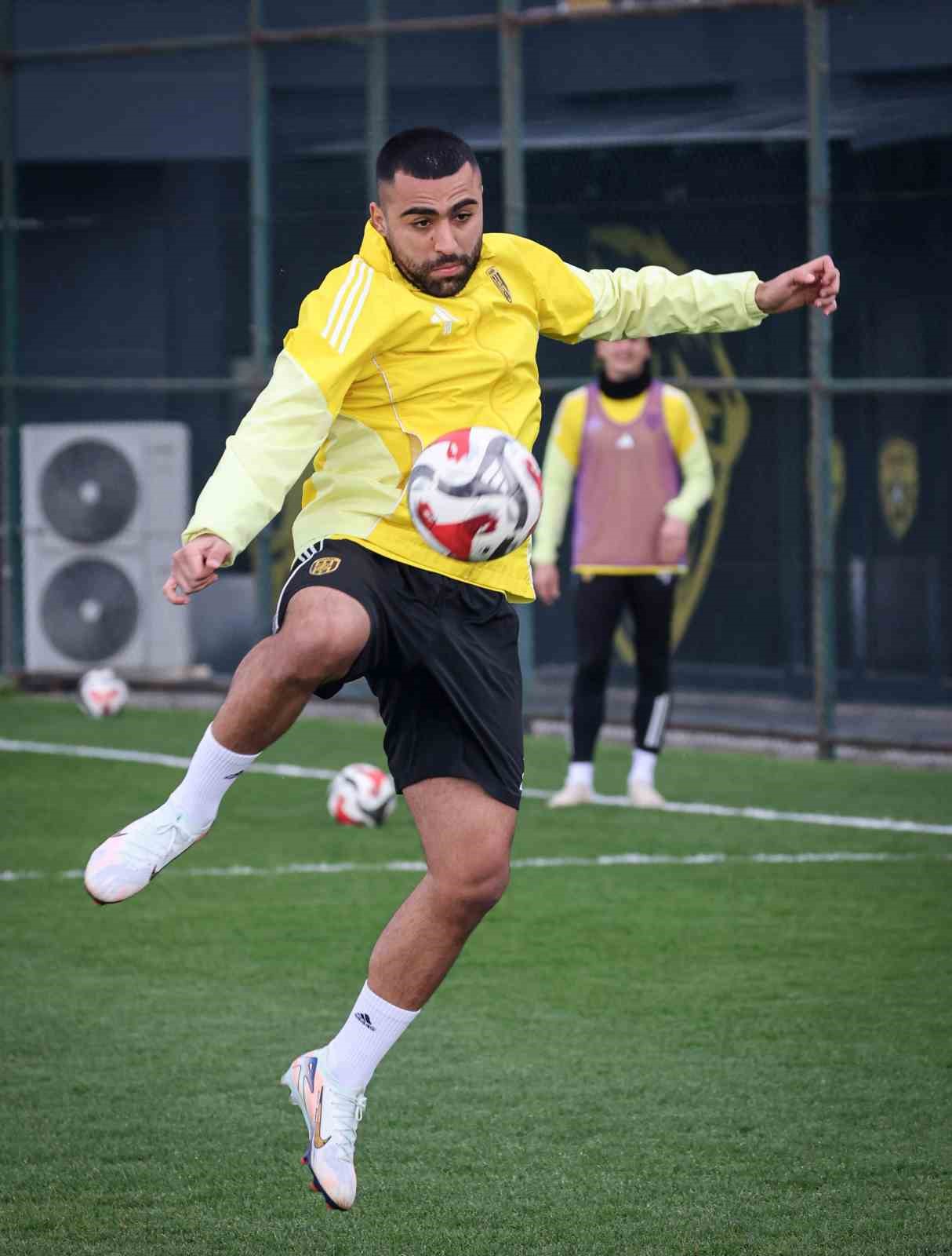 Malik Karaahmet: "Haaland’la yeniden aynı sahada mücadele etmek isterim"
