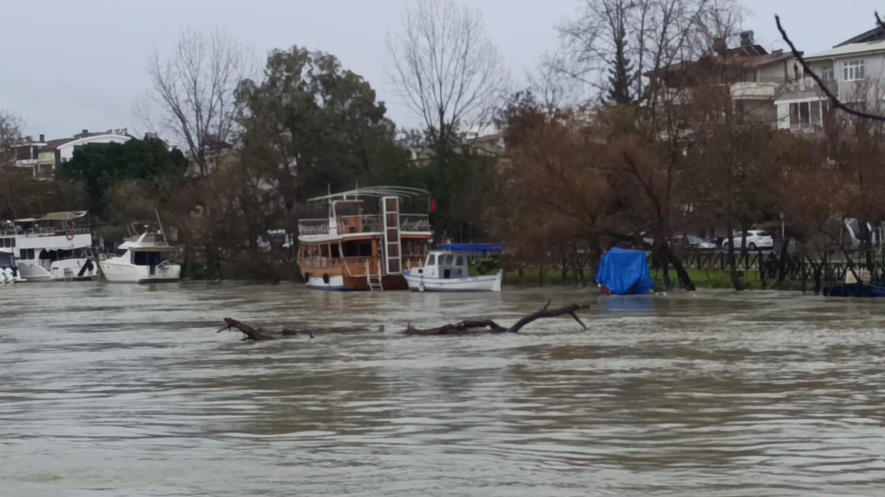 Manavgat ırmağında  yağmur alarmı
